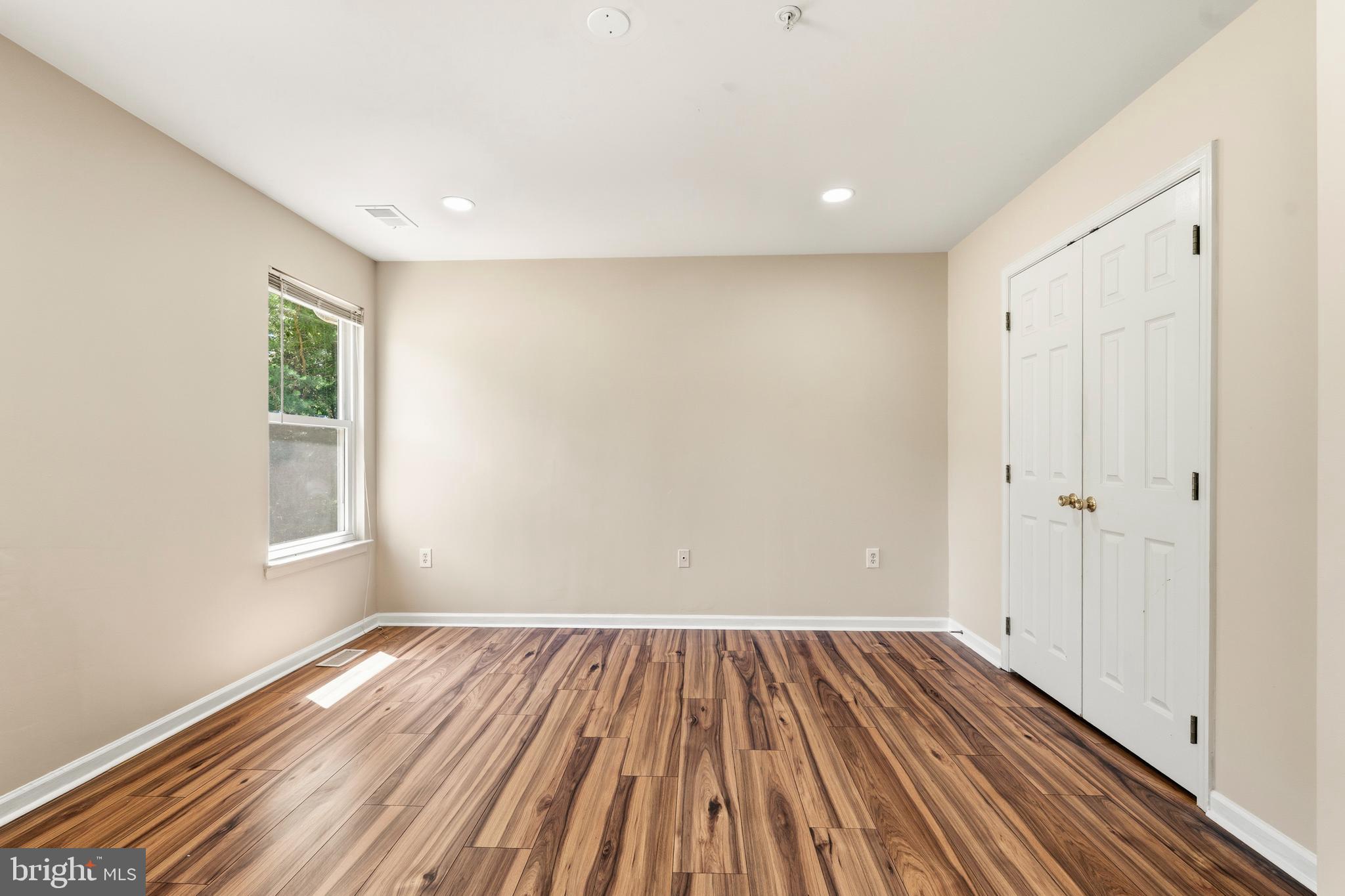 TOWNSEND - Residential