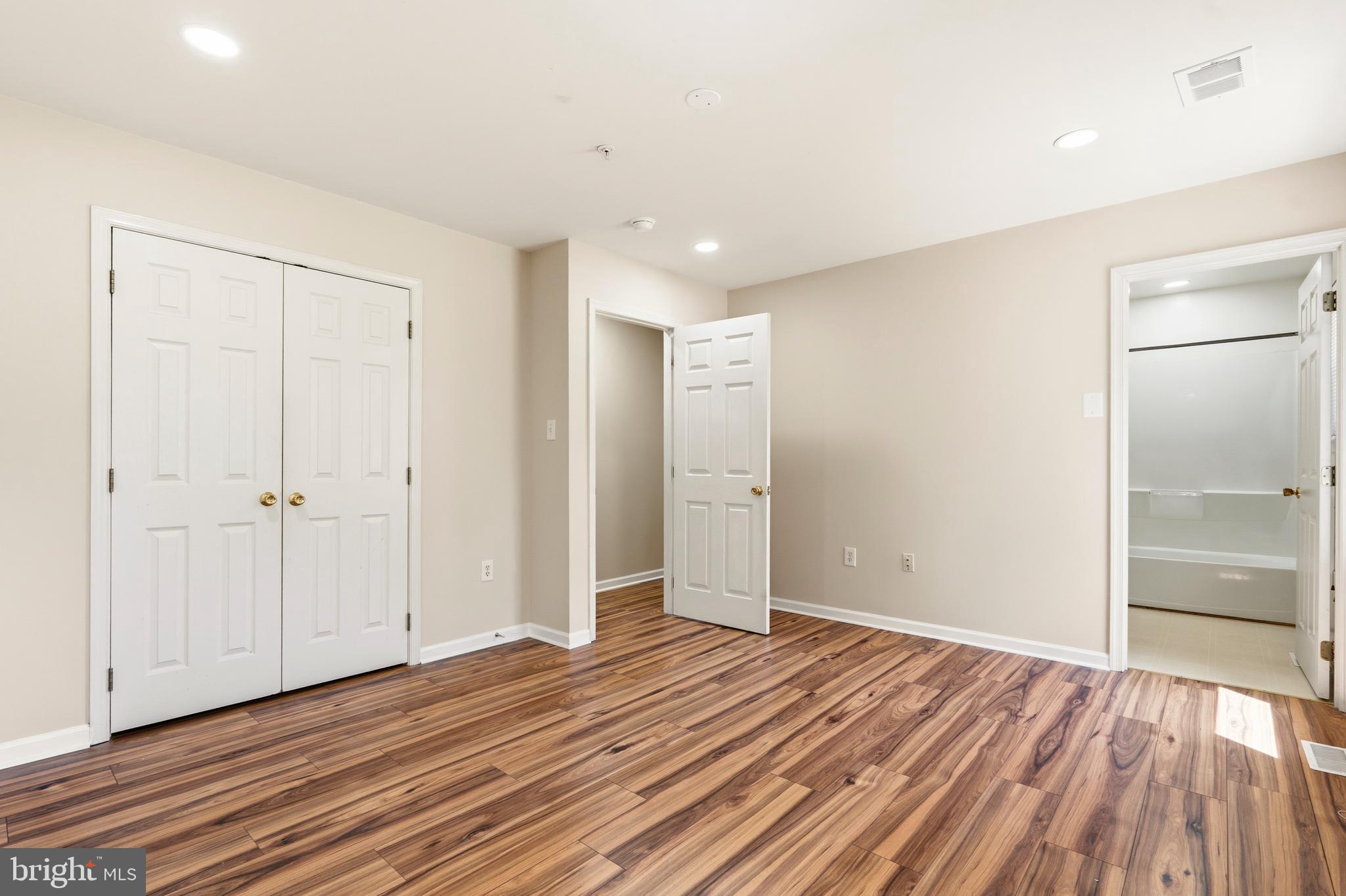 TOWNSEND - Residential