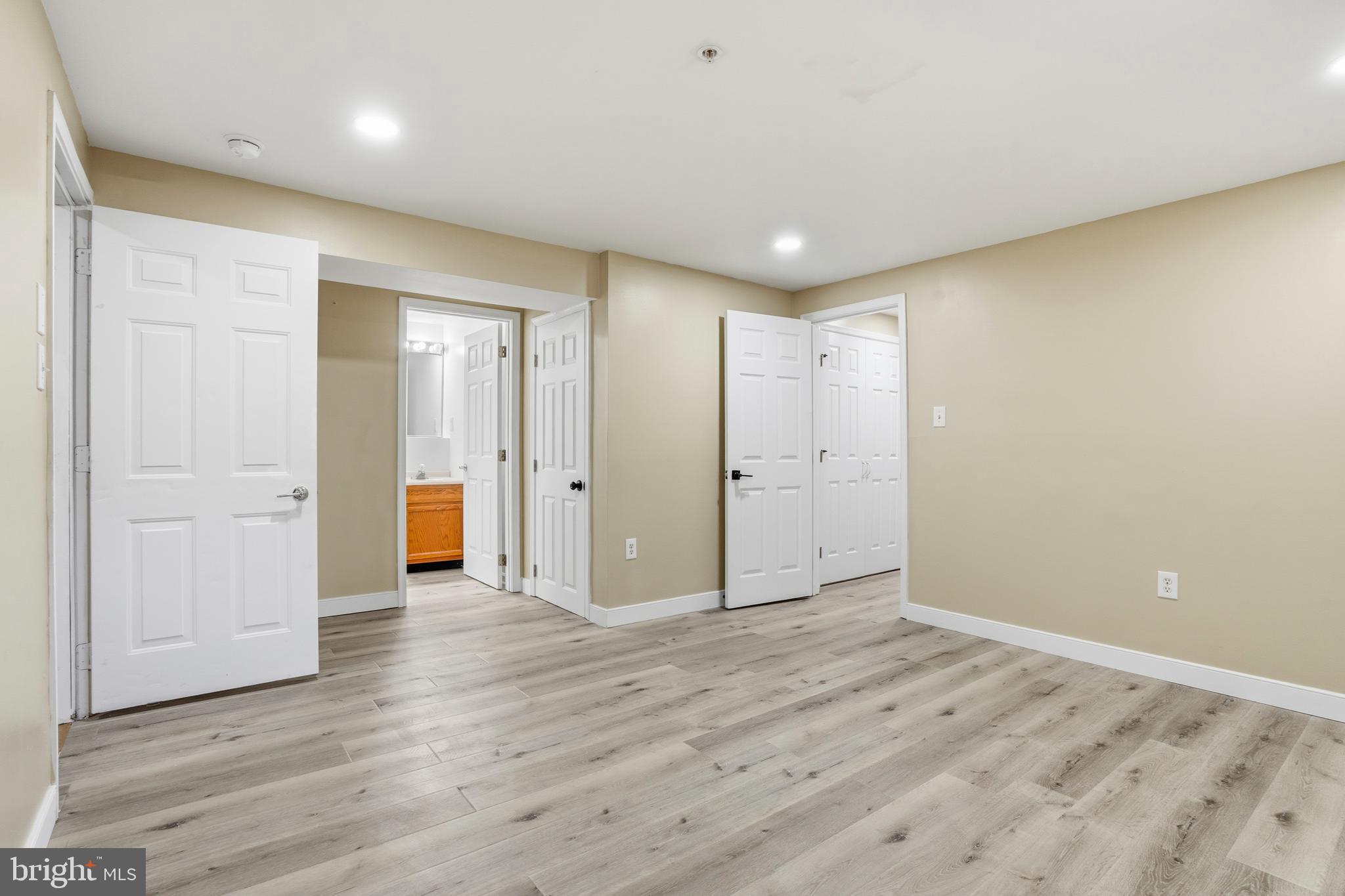 TOWNSEND - Residential