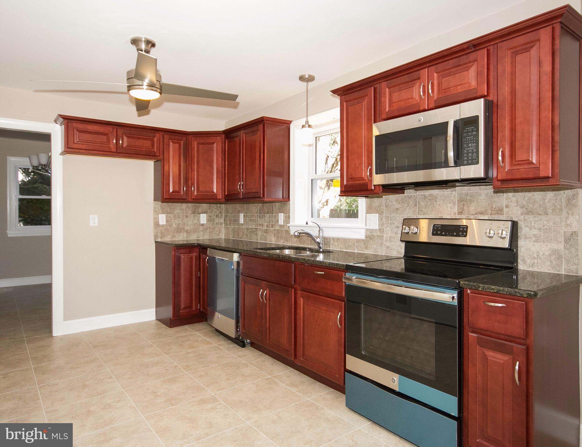 APPLETON ACRES - Residential