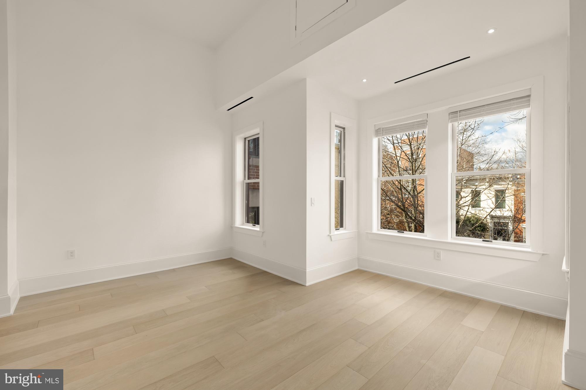 CAPITOL HILL - Residential