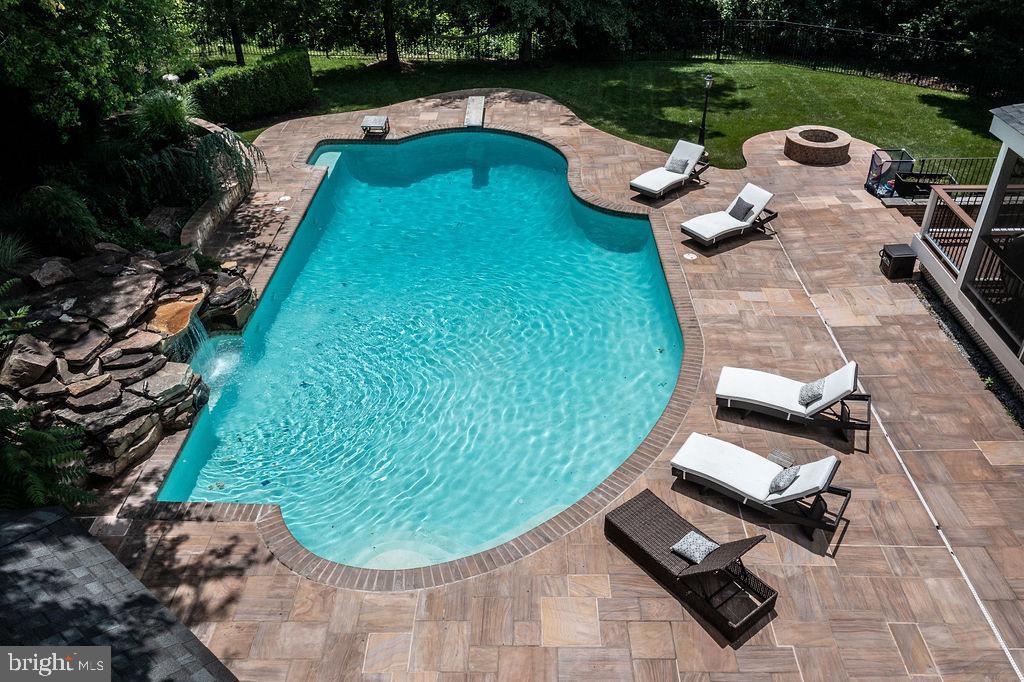 EVERGREEN WOODS - Residential