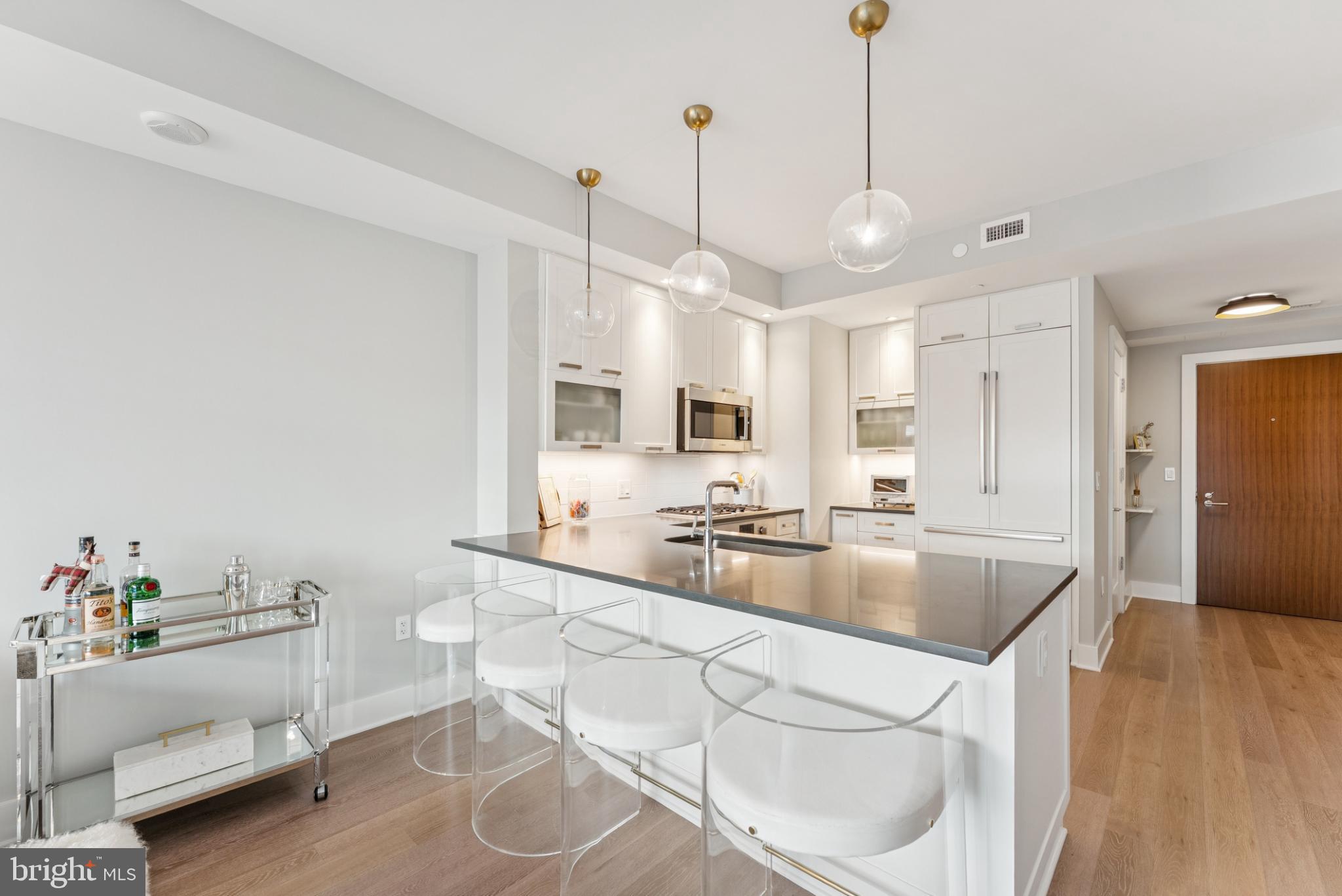 CHEVAL - Residential