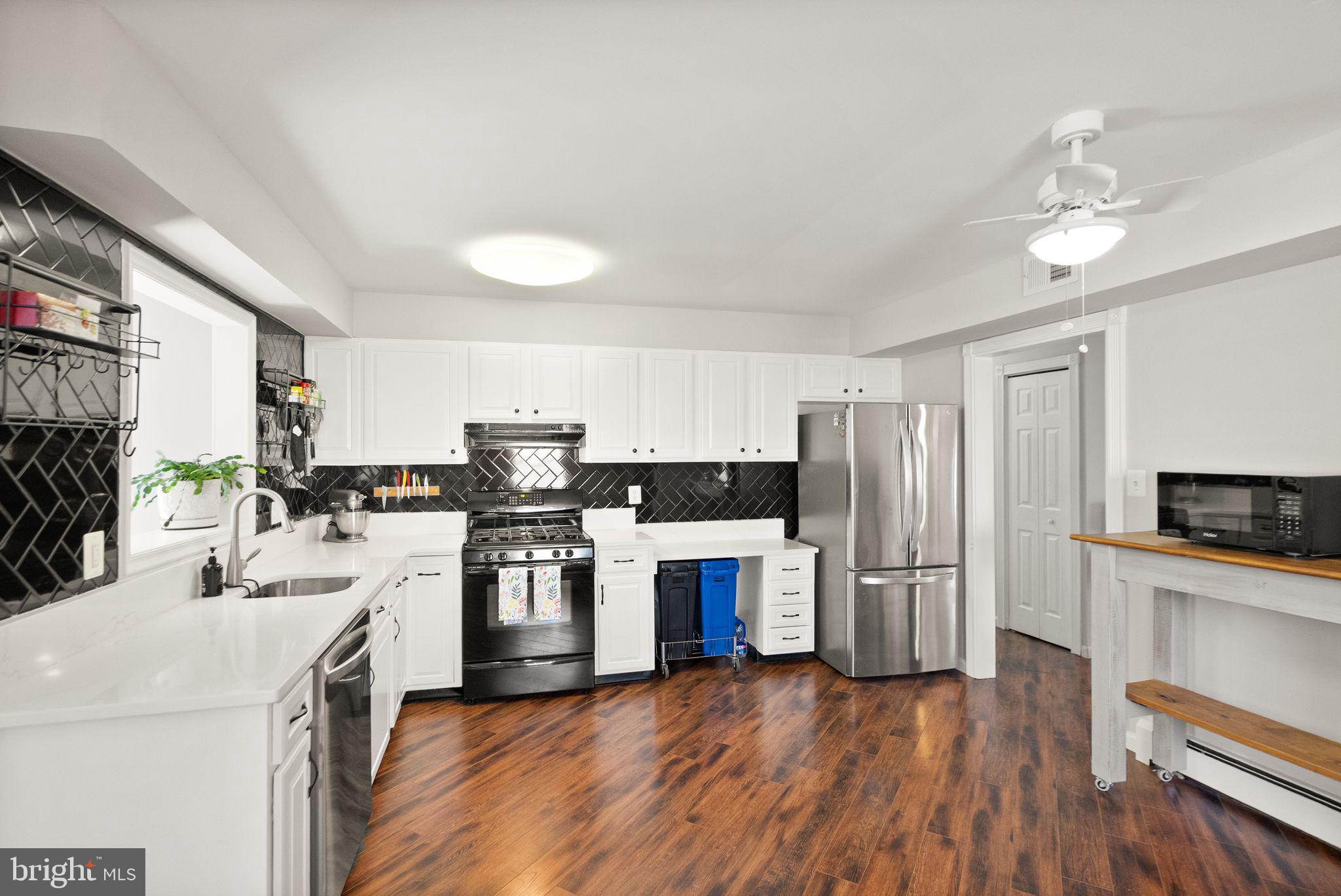 STERLING  PARK - Residential