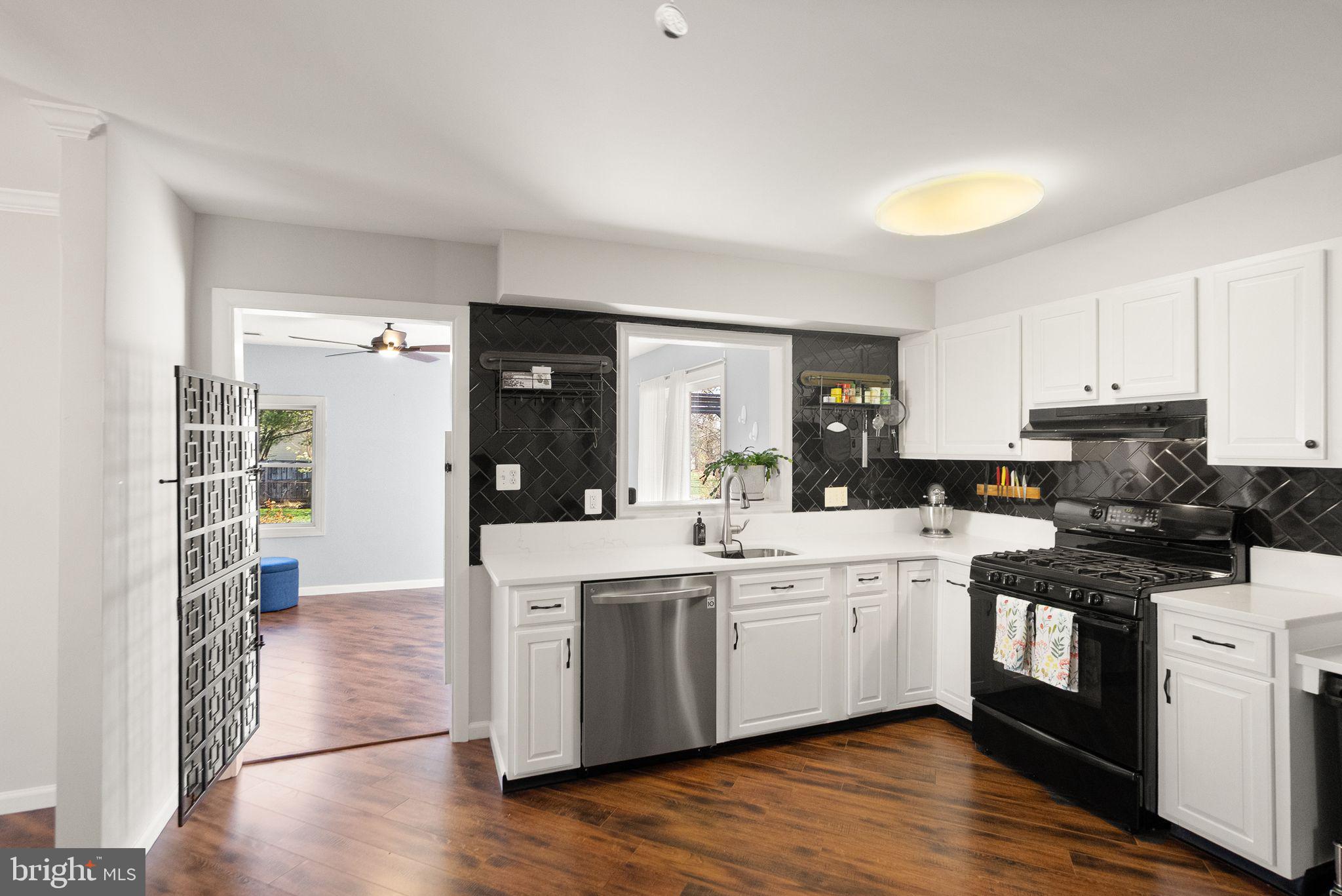 STERLING  PARK - Residential