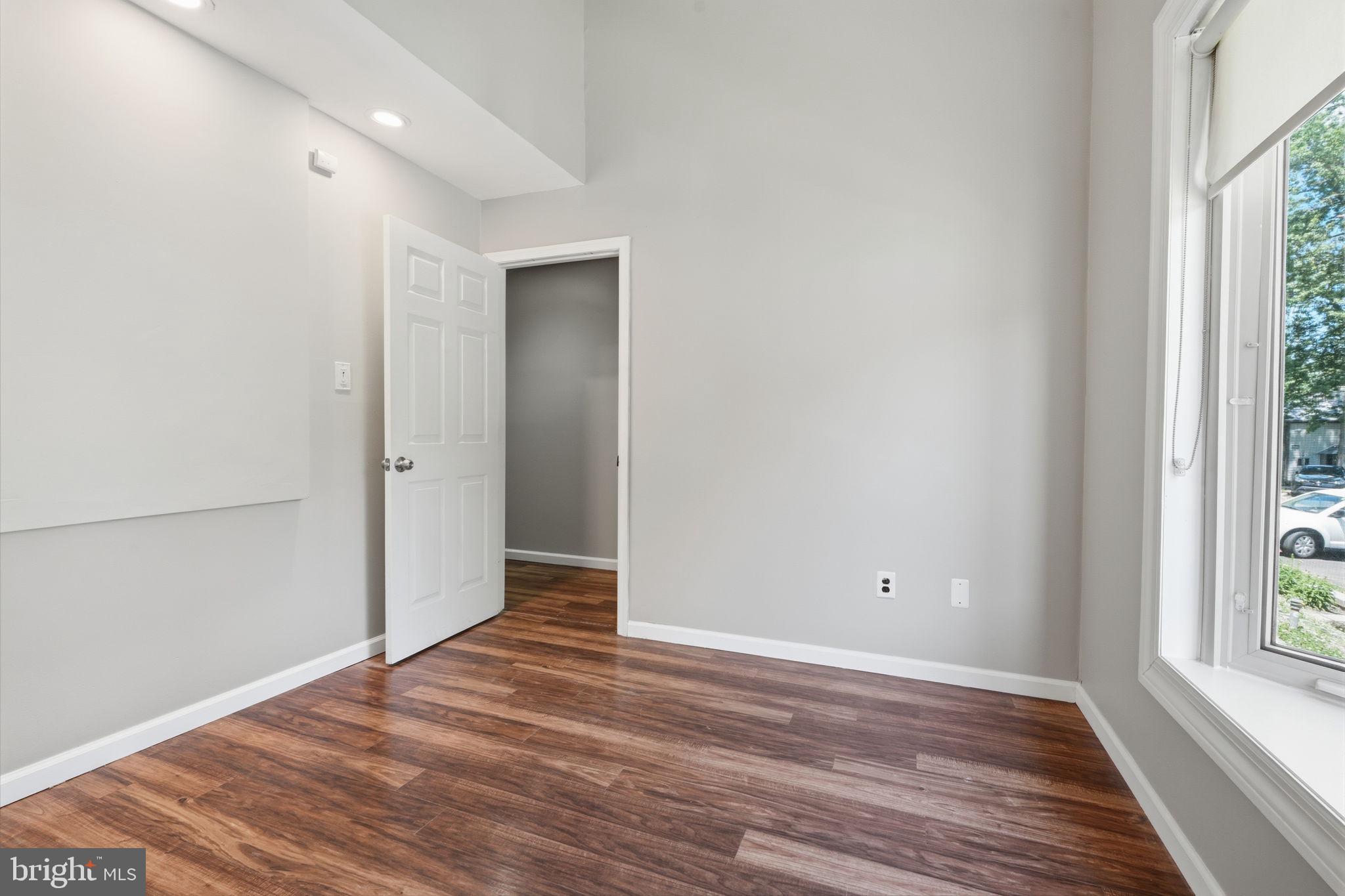 COMSTOCK - Residential