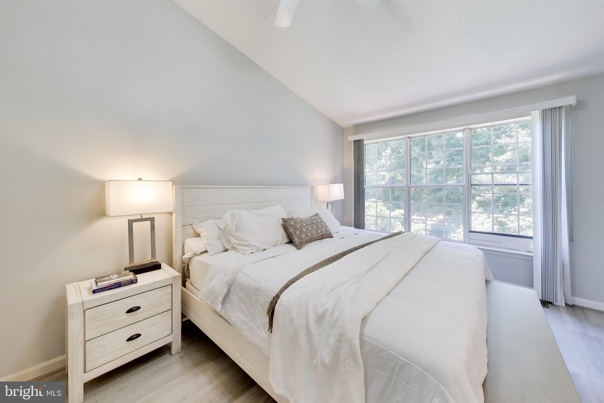 LONGMEAD - Residential
