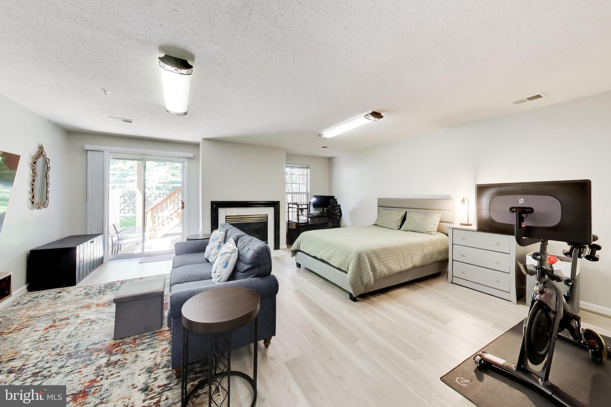 LONGMEAD - Residential