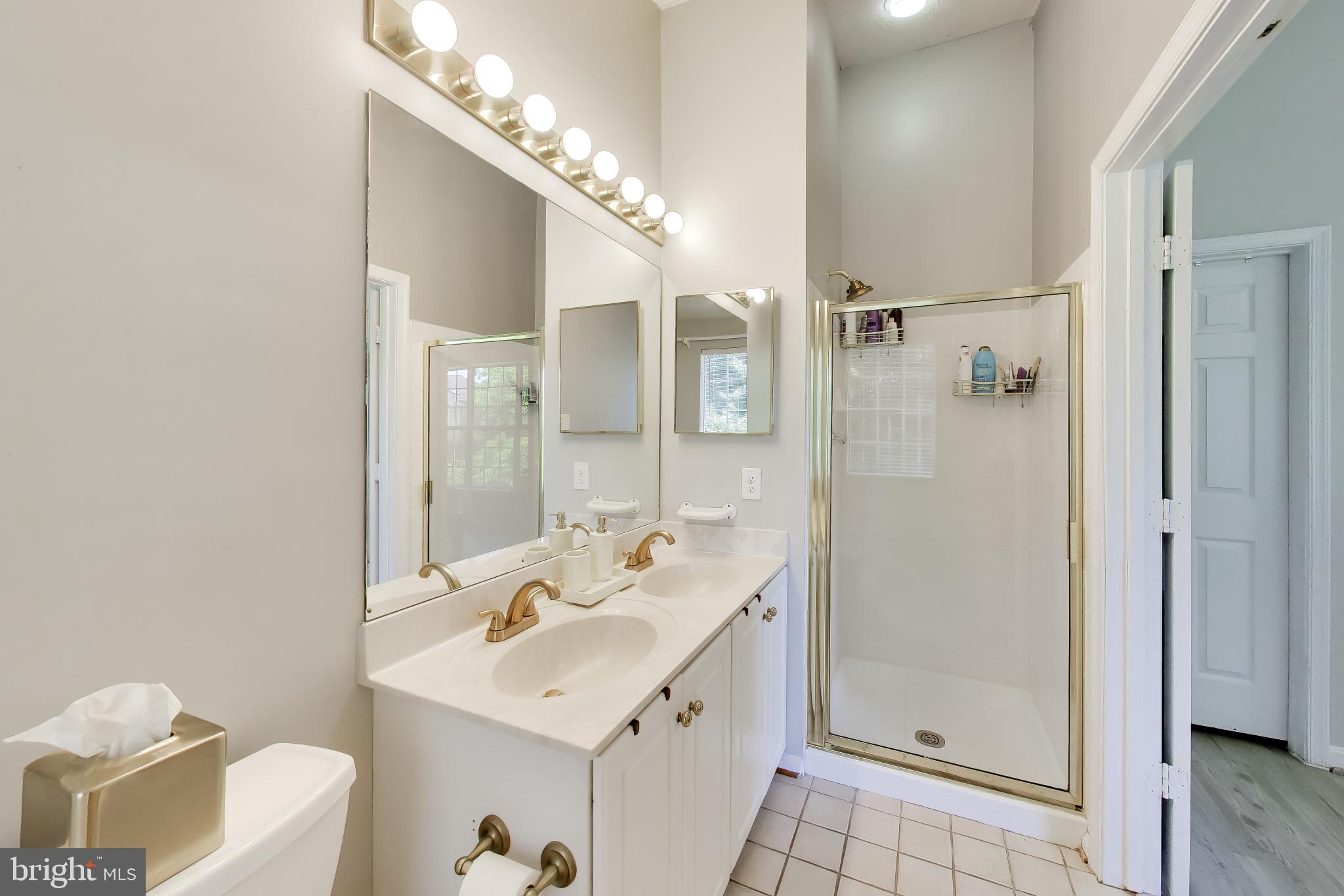 LONGMEAD - Residential