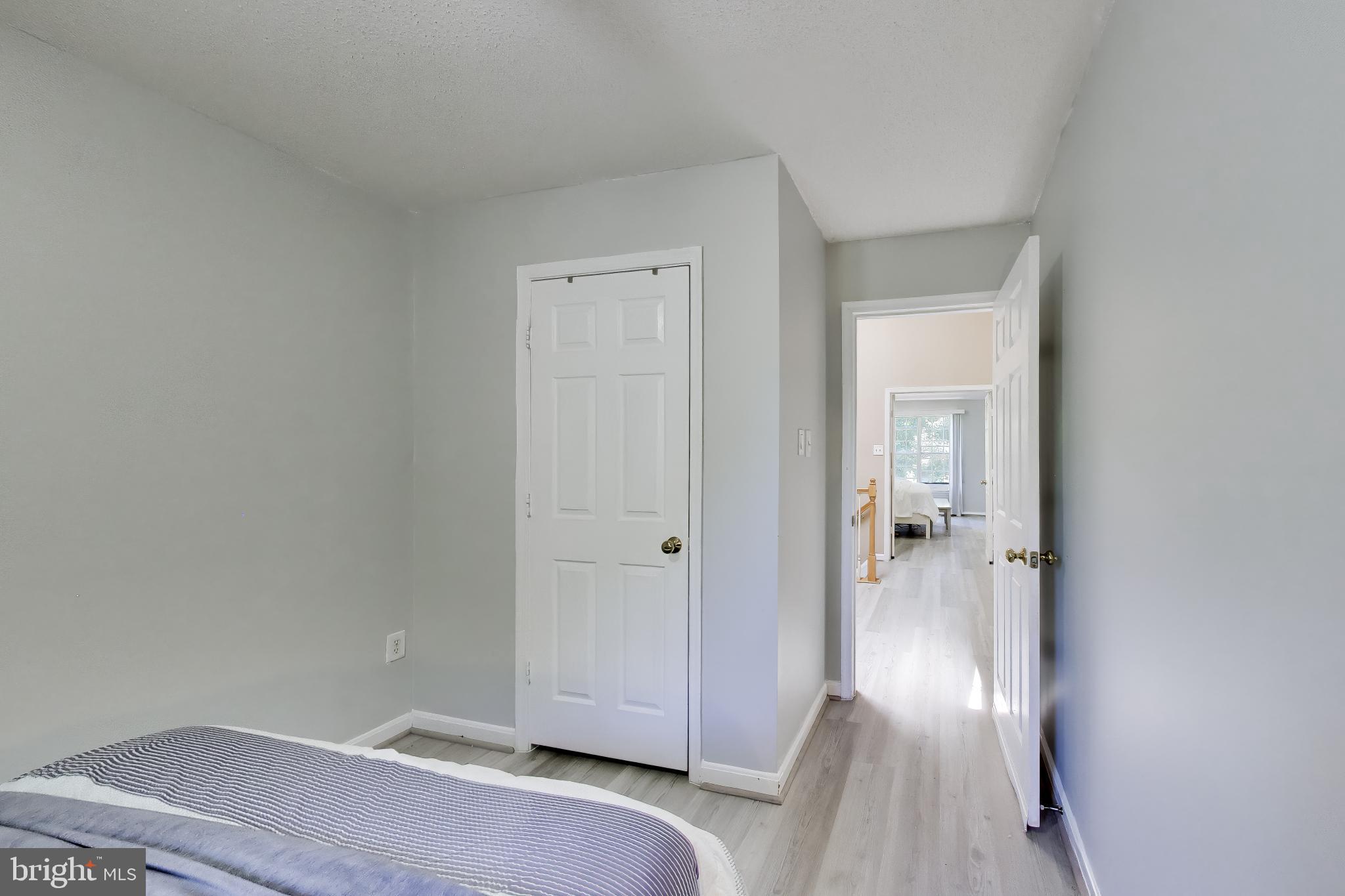 LONGMEAD - Residential