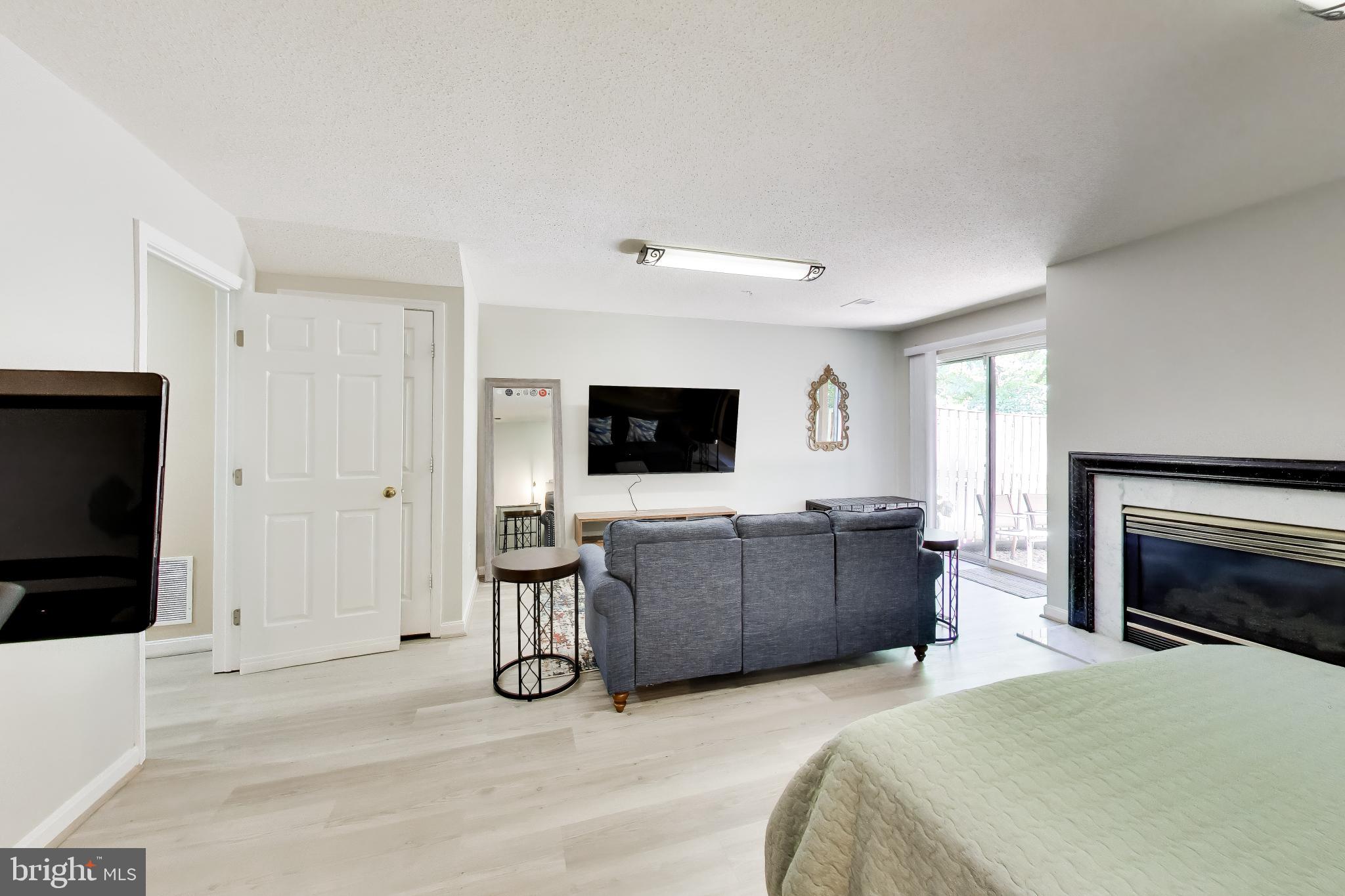 LONGMEAD - Residential
