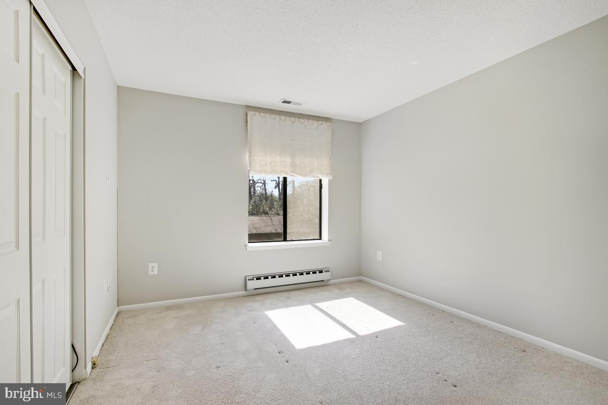 LEISURE WORLD - Residential