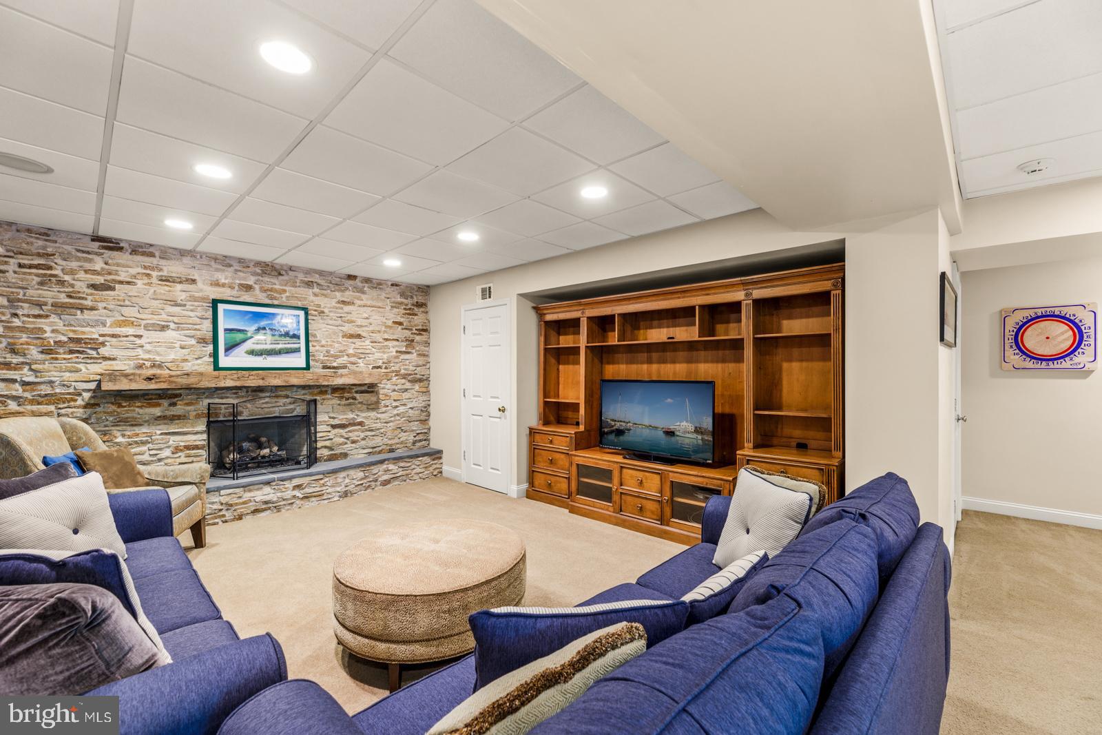HUNTINGDON VALLEY - Residential