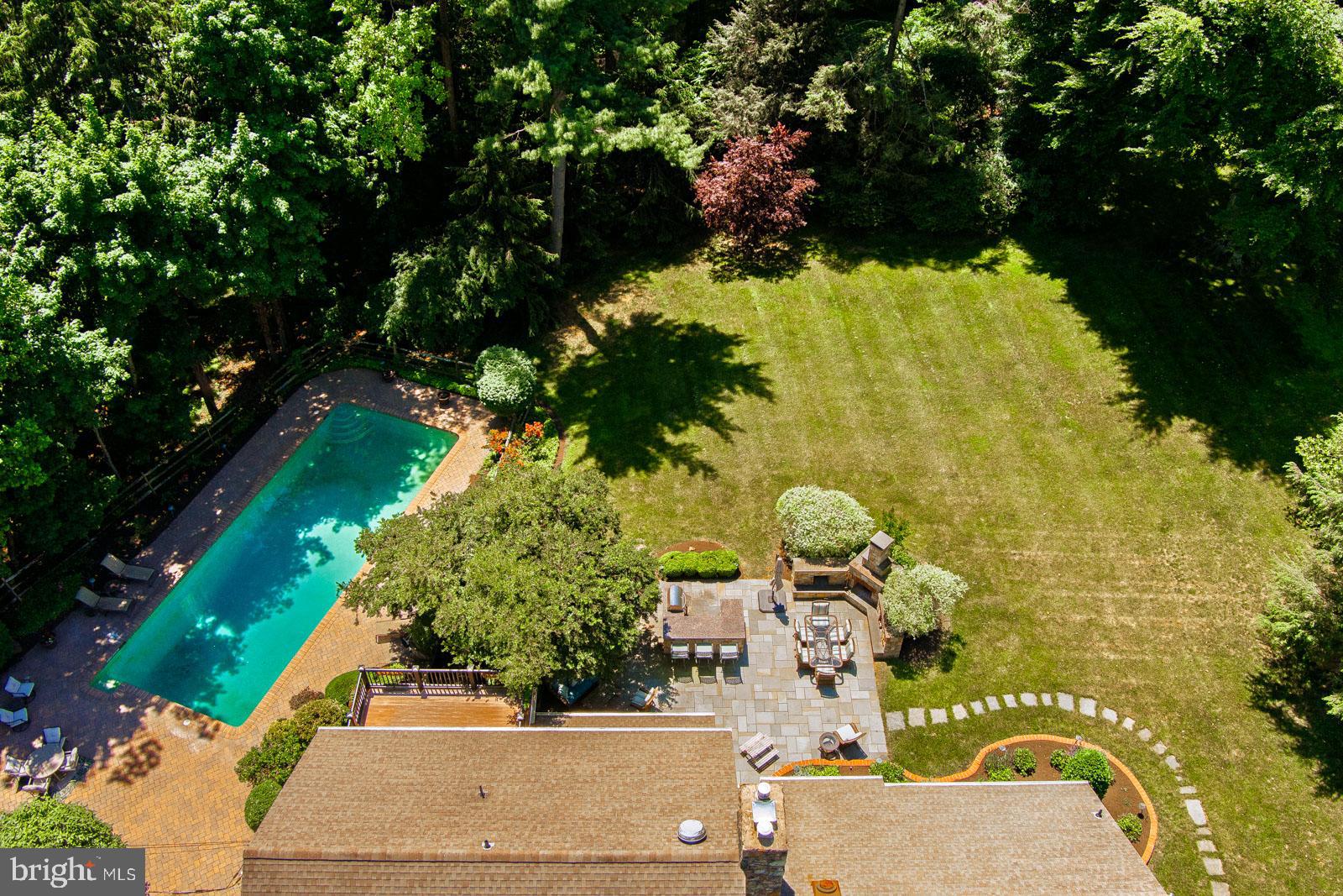 HUNTINGDON VALLEY - Residential