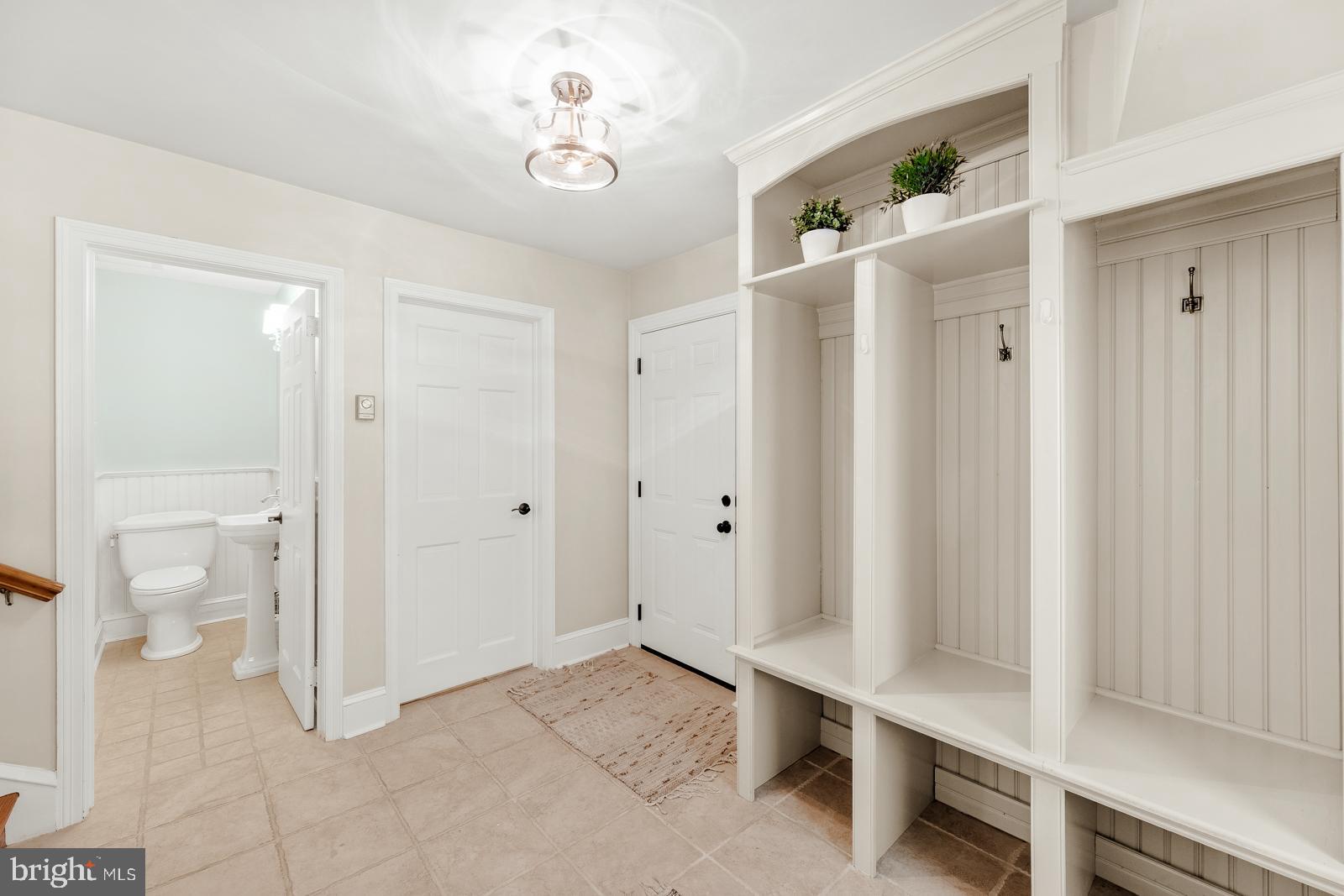 HUNTINGDON VALLEY - Residential