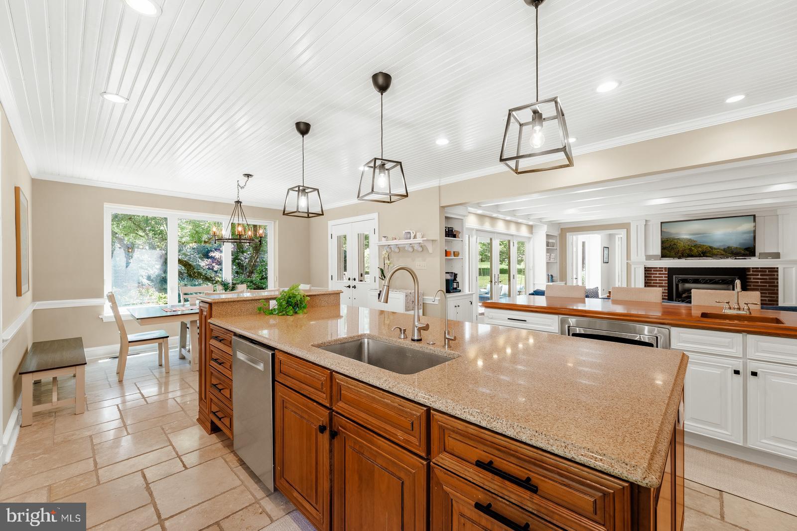 HUNTINGDON VALLEY - Residential