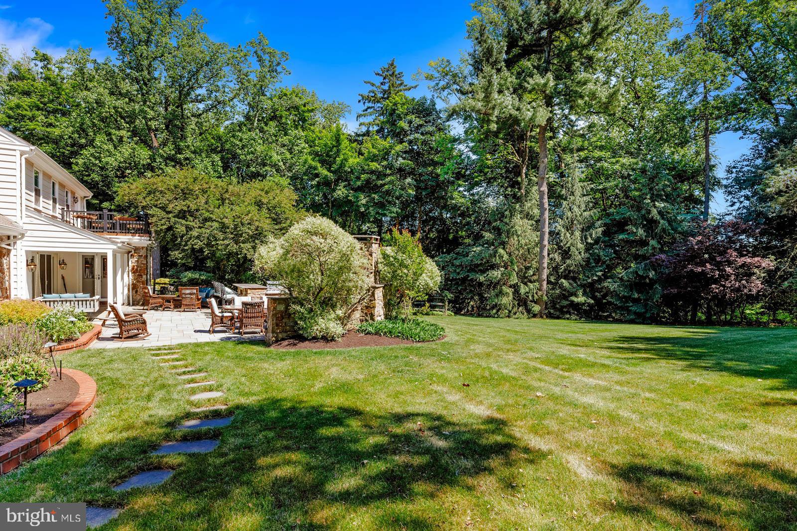 HUNTINGDON VALLEY - Residential