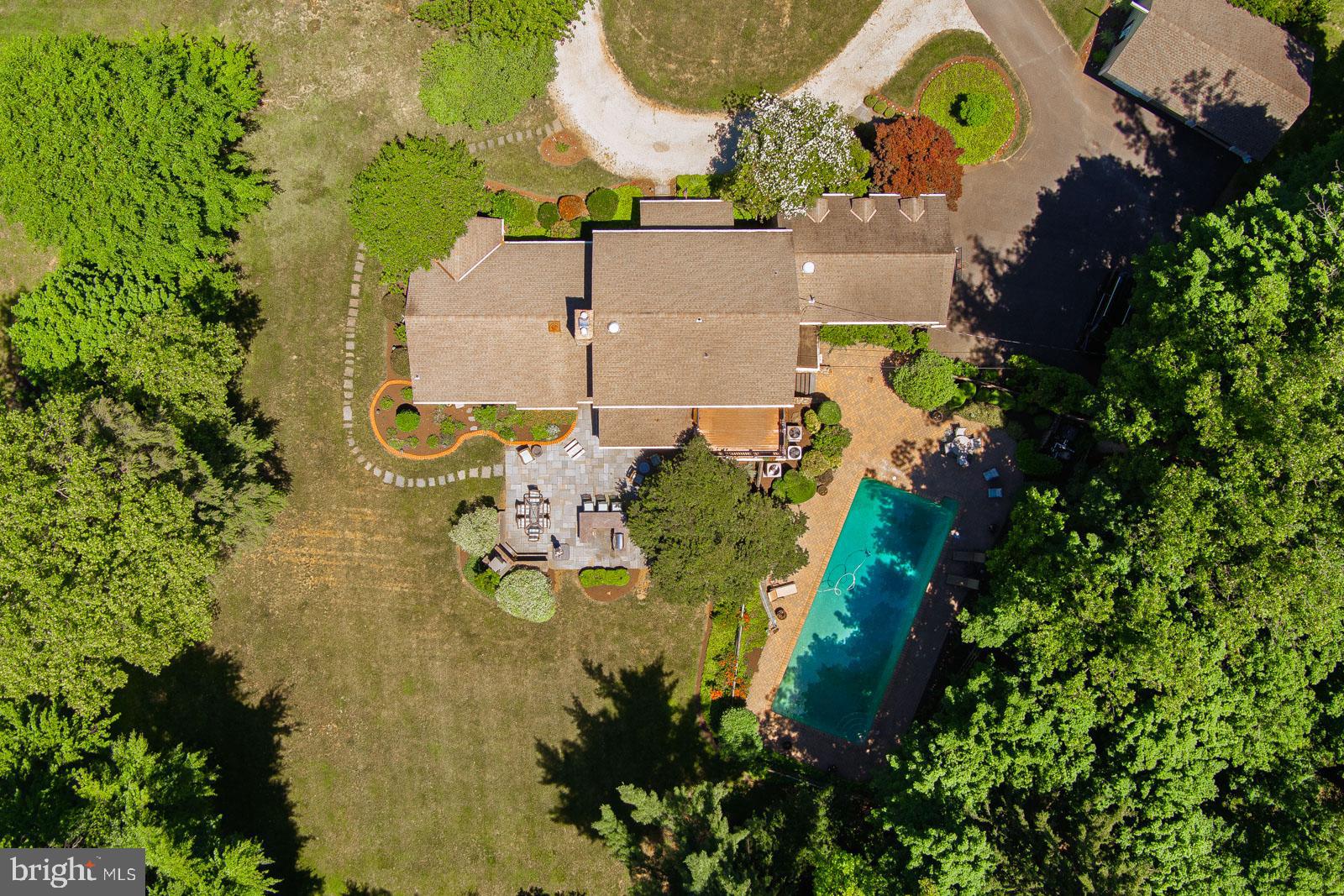 HUNTINGDON VALLEY - Residential