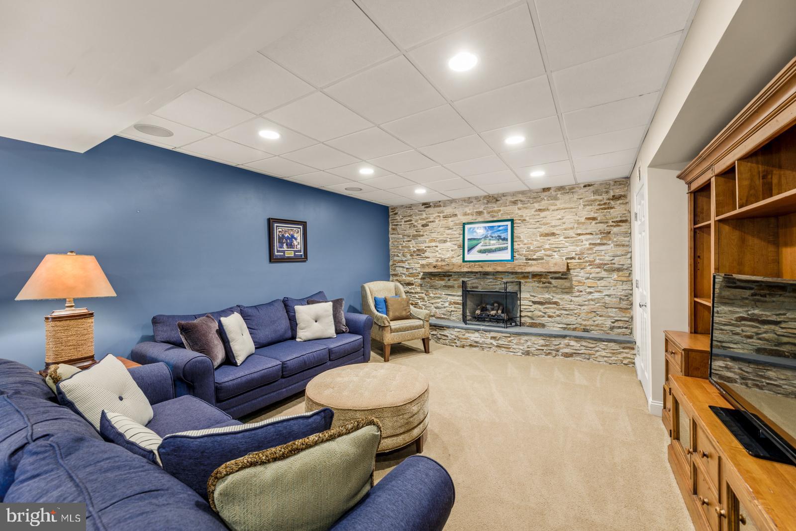 HUNTINGDON VALLEY - Residential