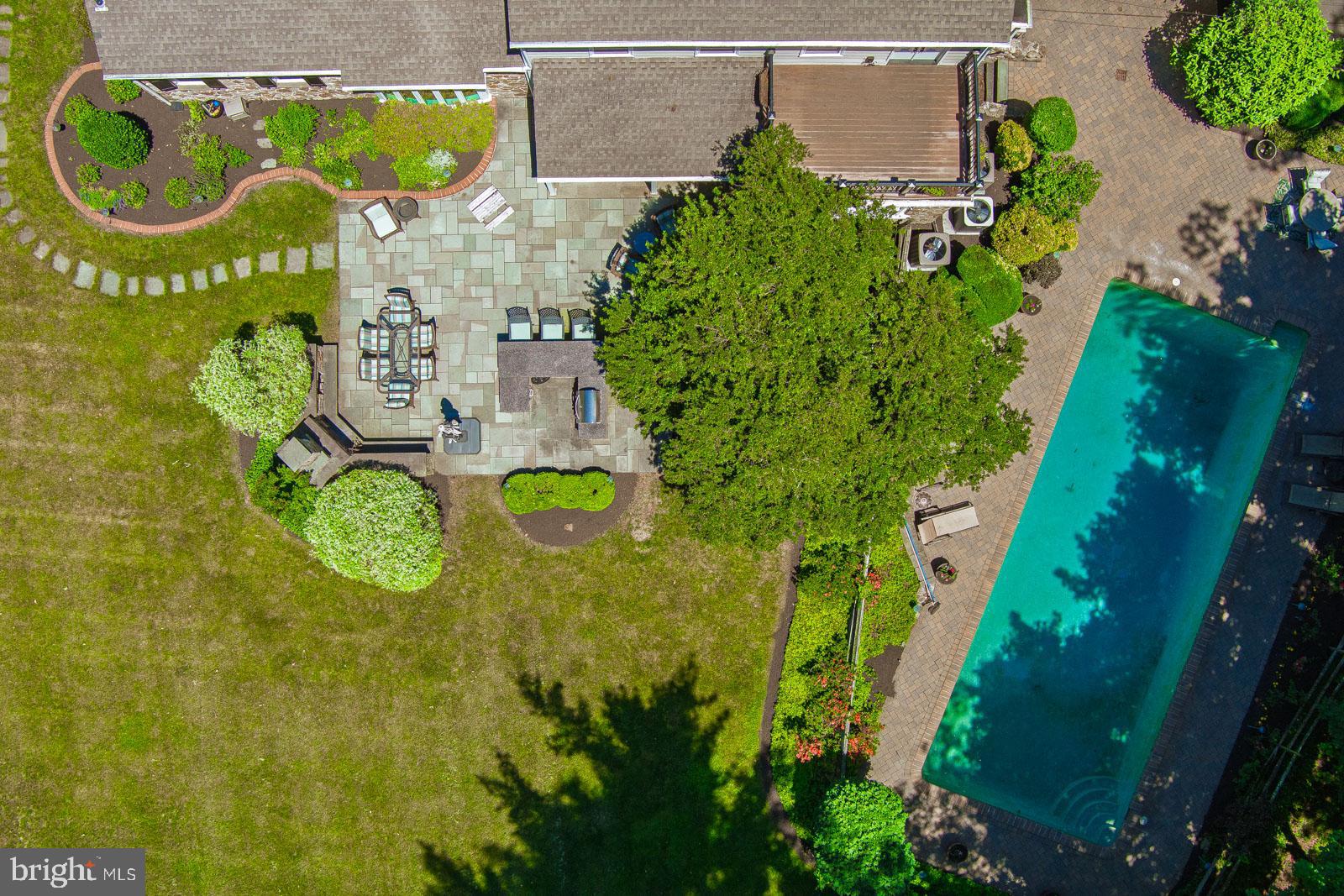 HUNTINGDON VALLEY - Residential