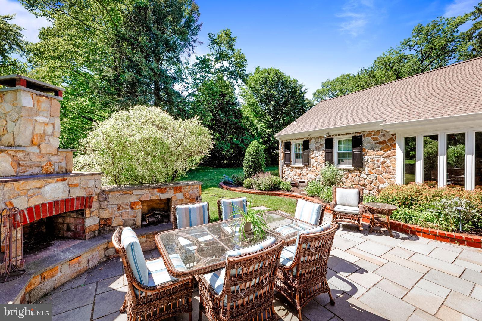 HUNTINGDON VALLEY - Residential