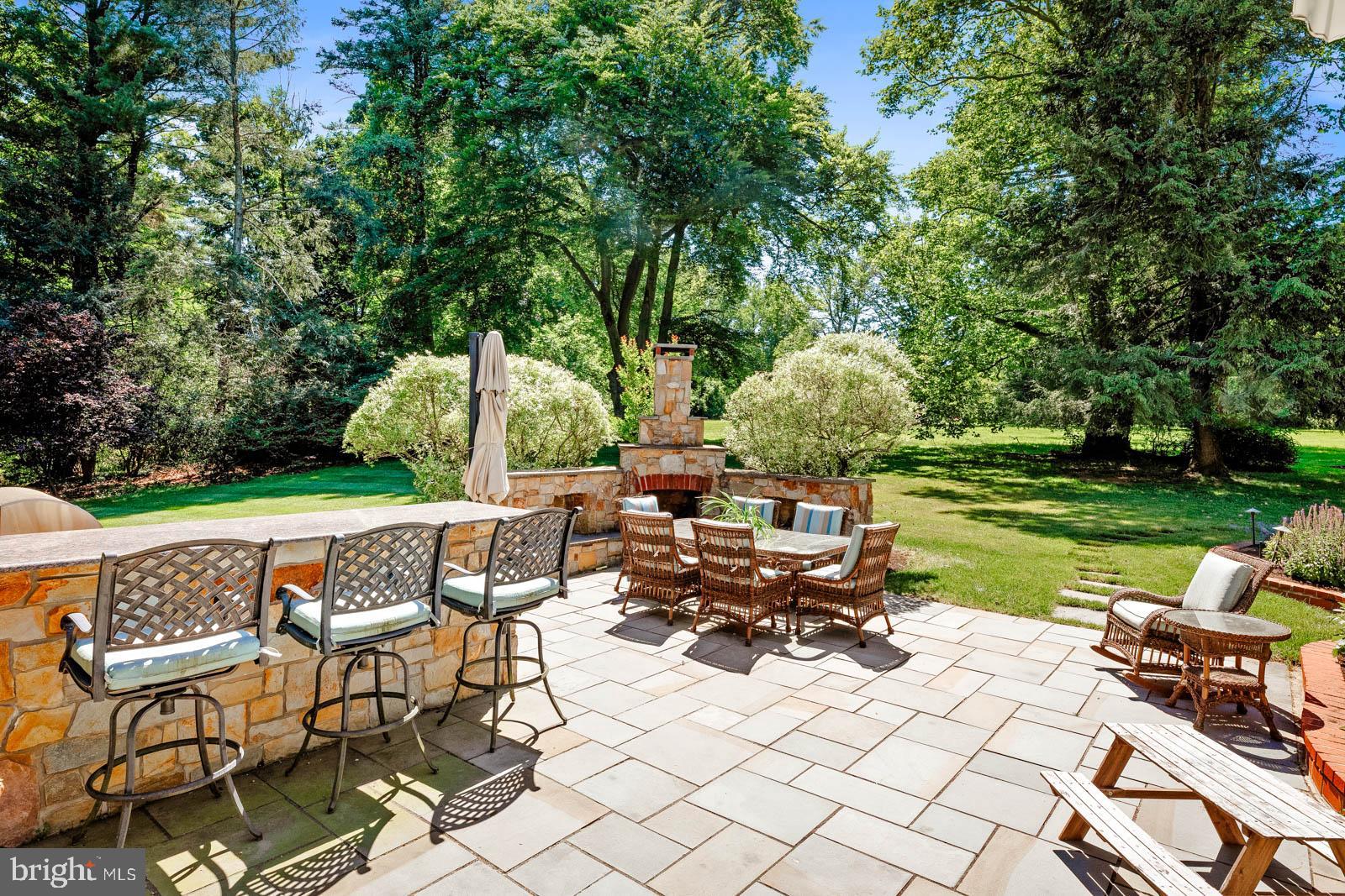 HUNTINGDON VALLEY - Residential