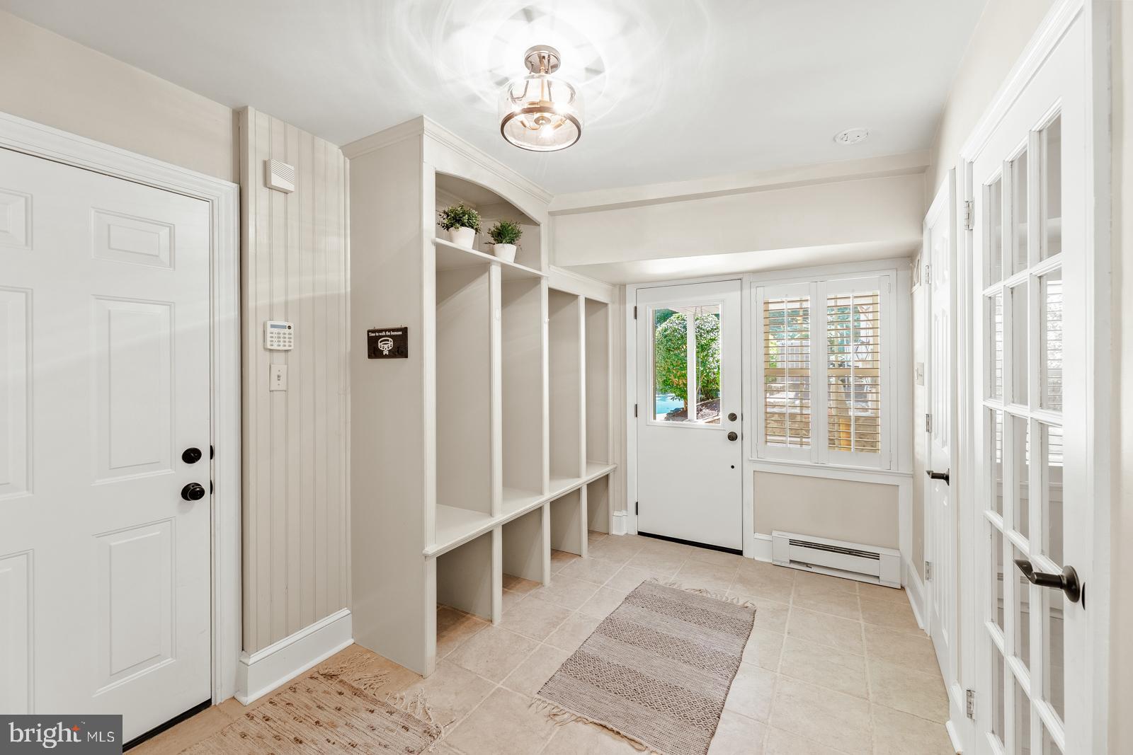 HUNTINGDON VALLEY - Residential
