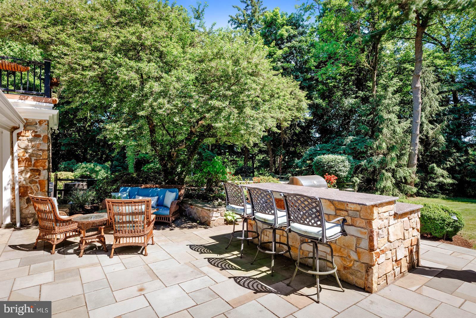 HUNTINGDON VALLEY - Residential
