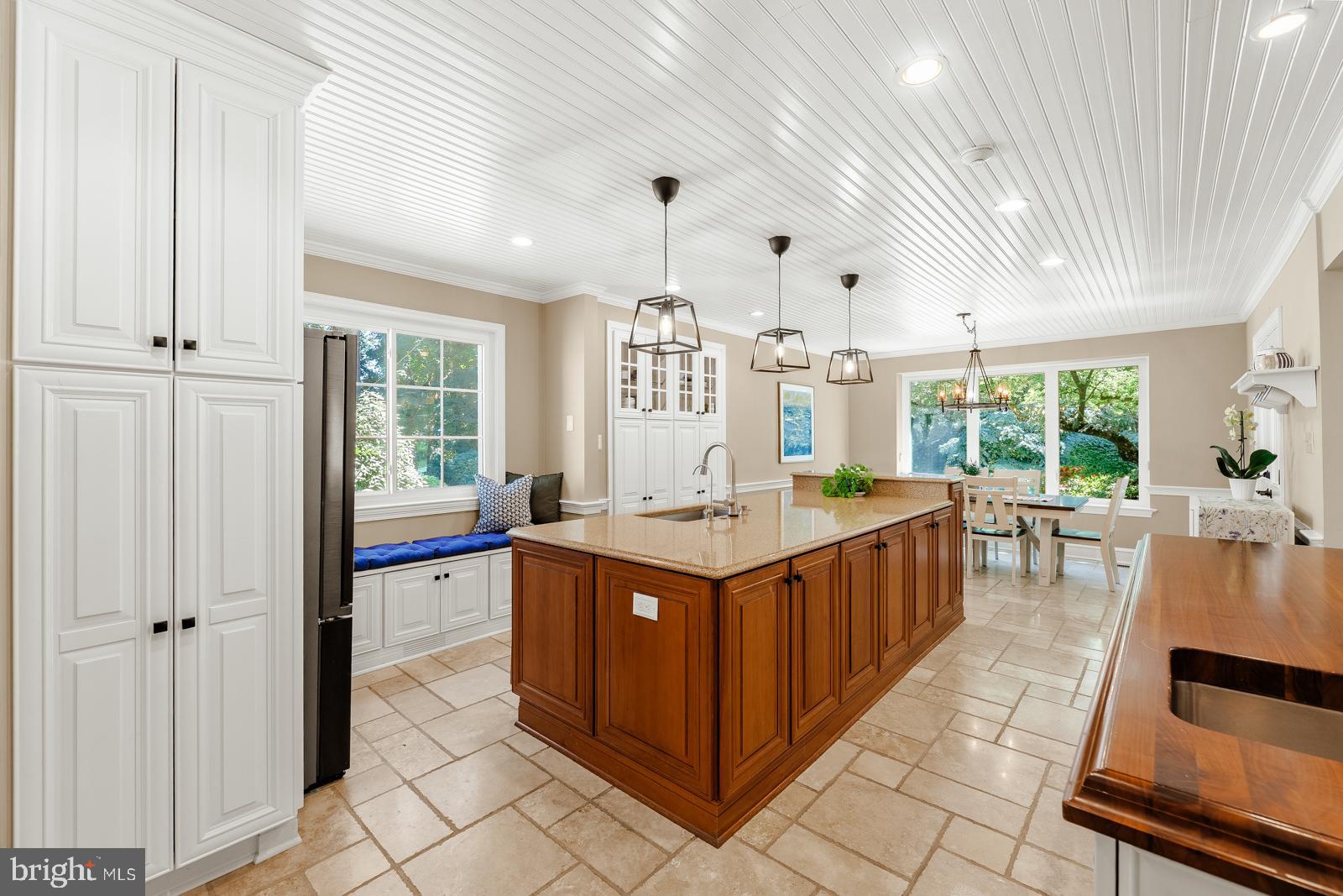 HUNTINGDON VALLEY - Residential