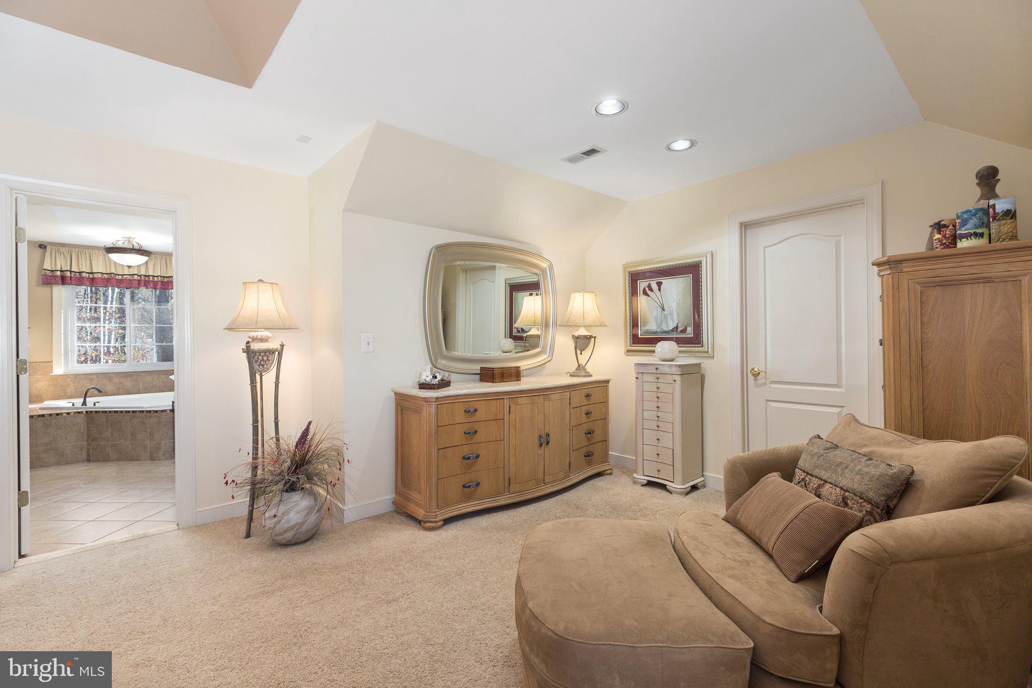 AUGUSTINE NORTH - Residential