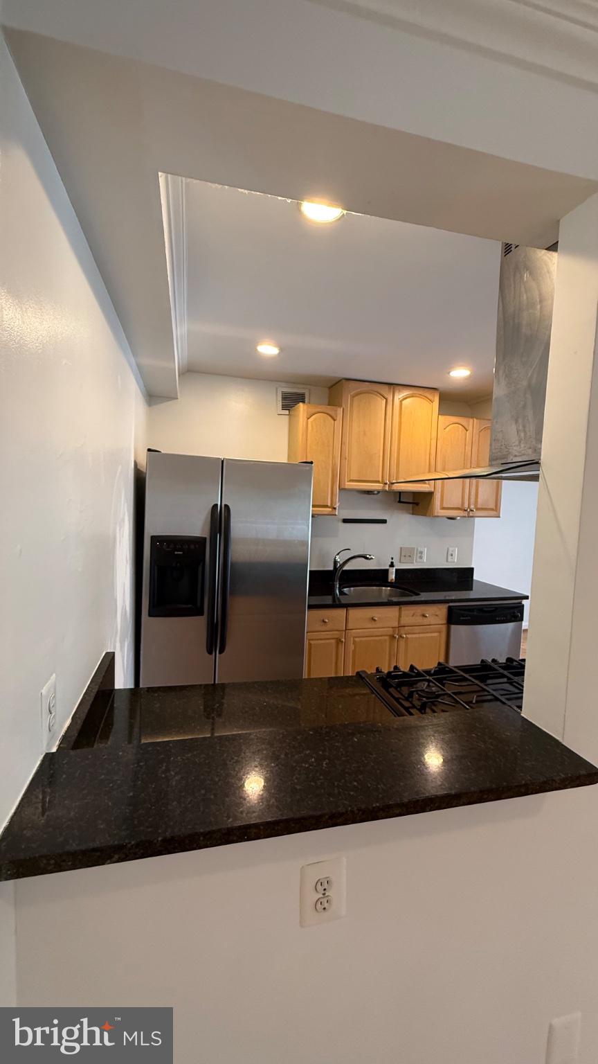 YORKTOWNE SQUARE - Residential