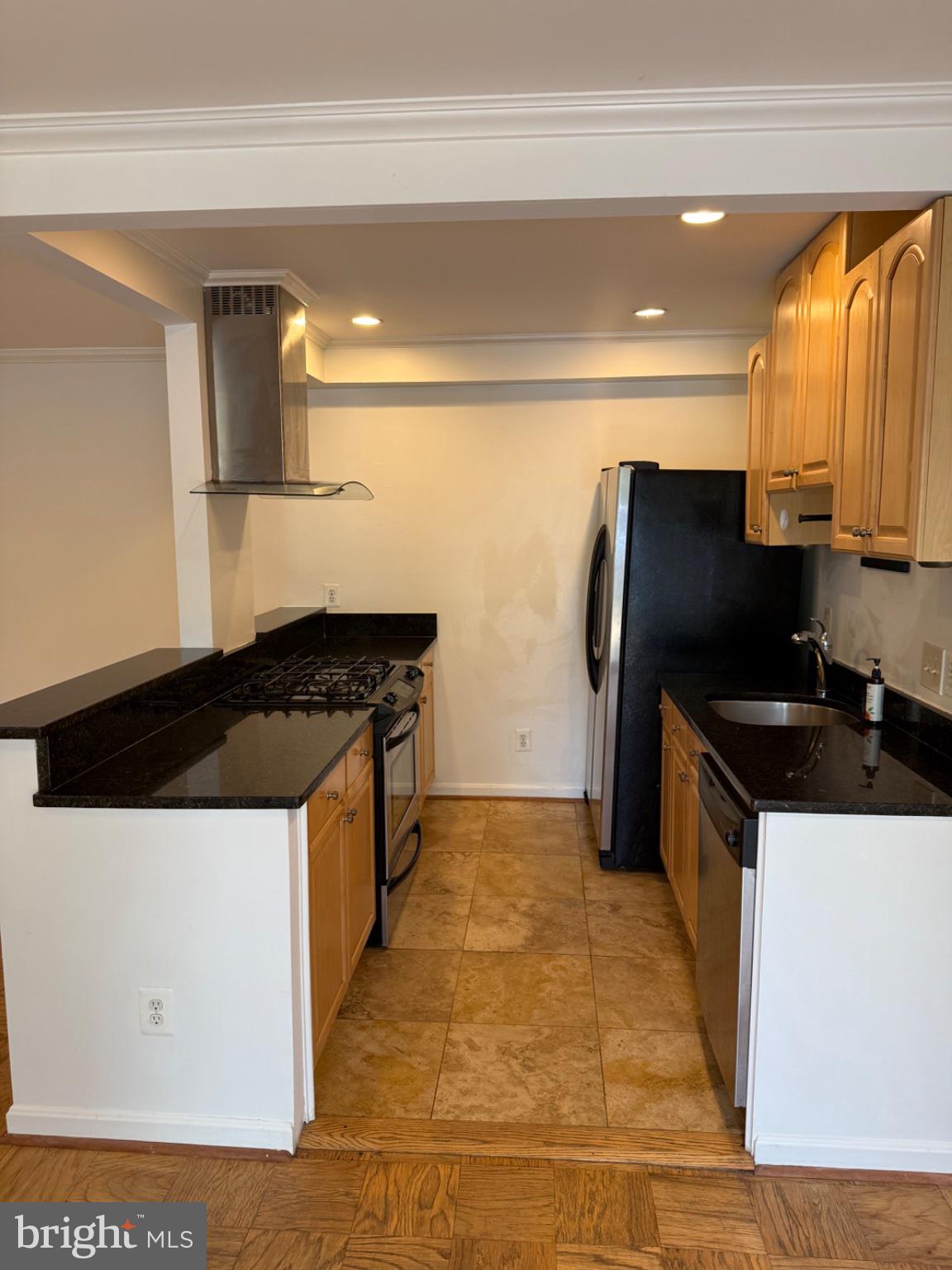 YORKTOWNE SQUARE - Residential
