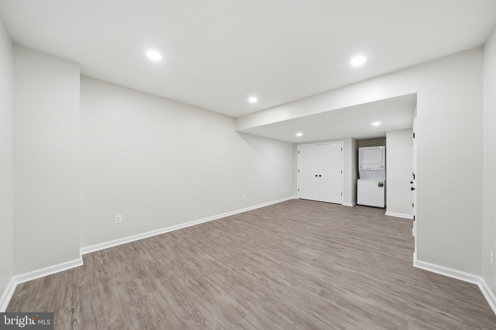 WINDSOR FARM - Residential