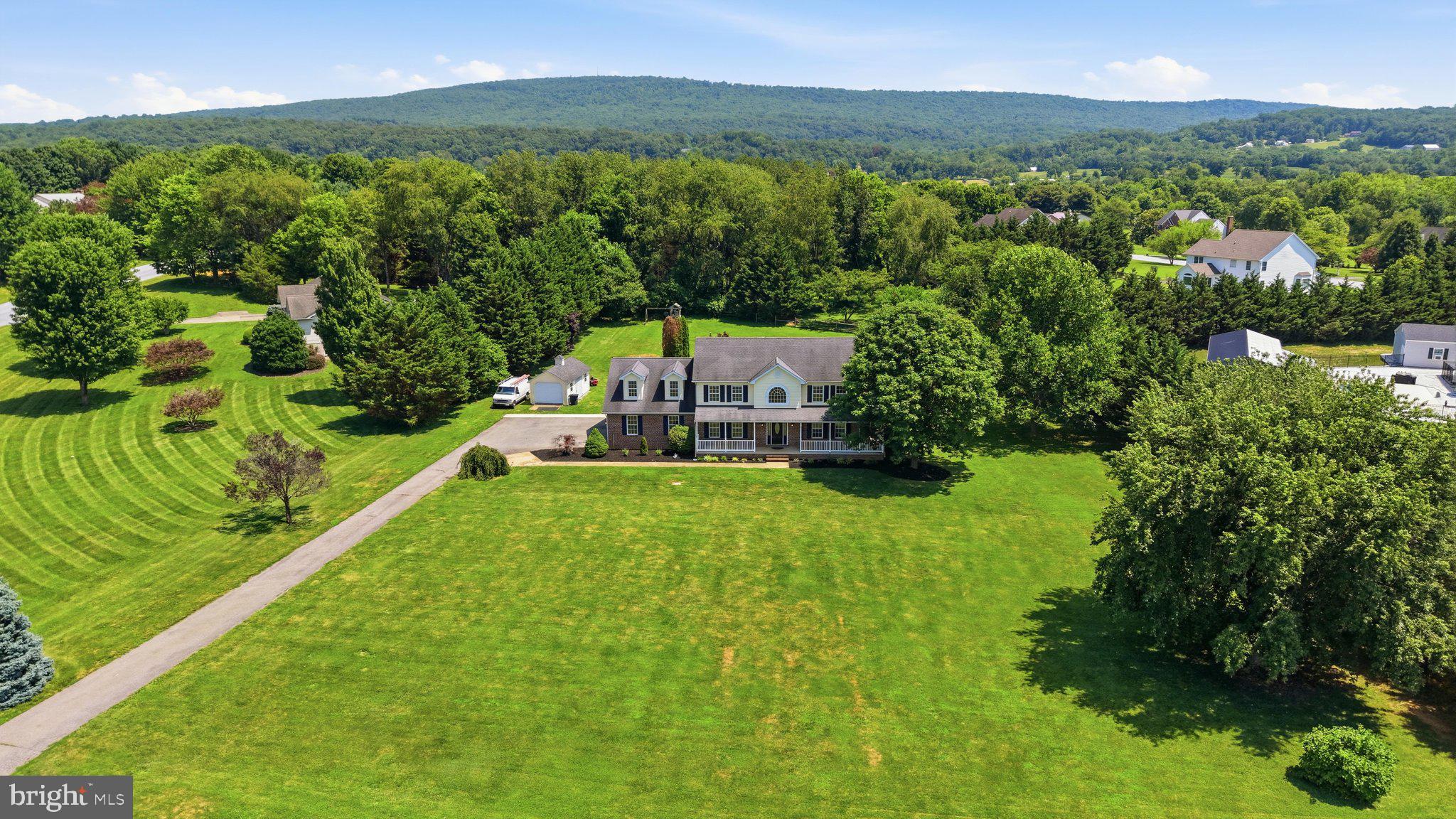 WINDSOR FARM - Residential