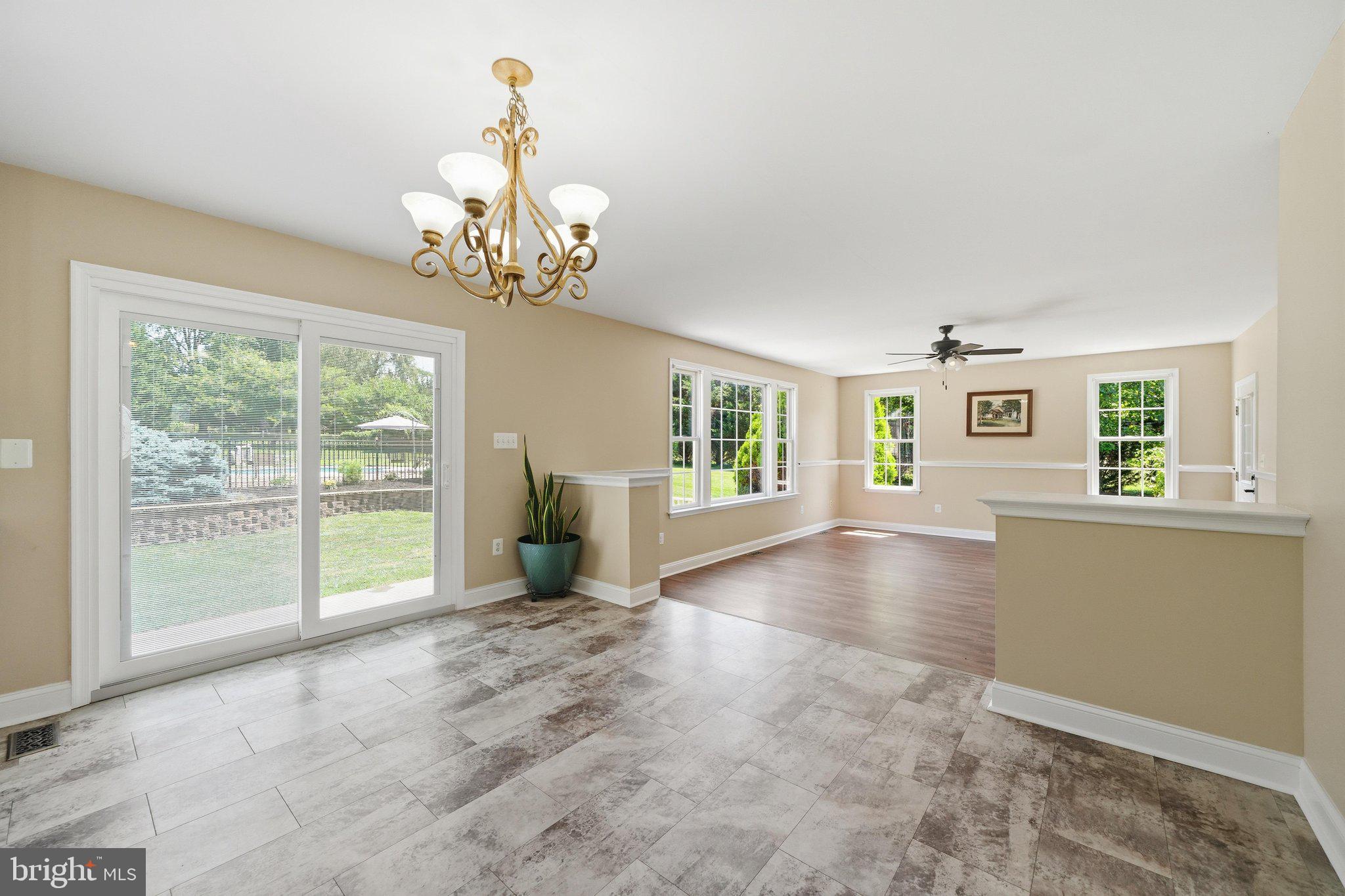 WINDSOR FARM - Residential