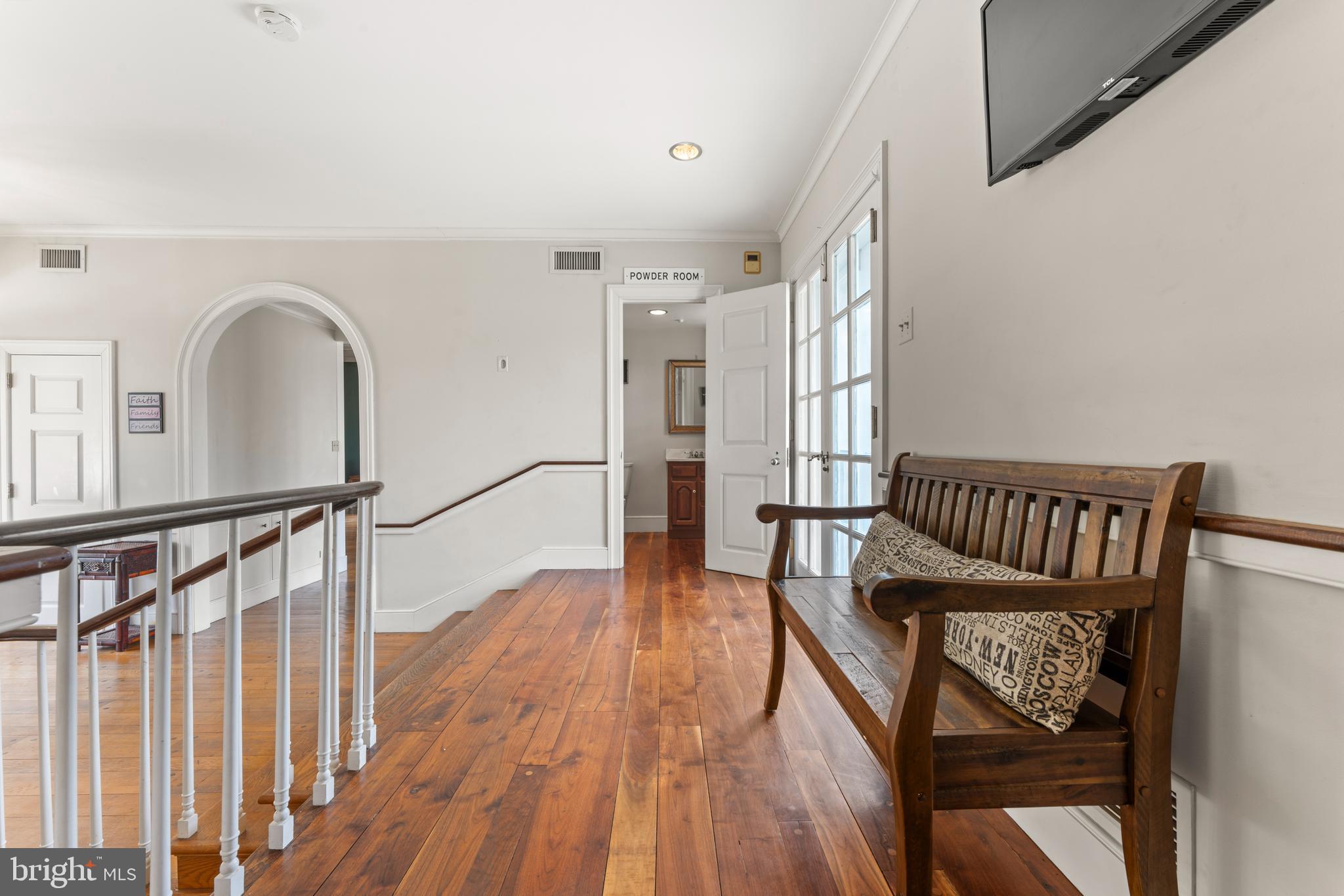 HUNTINGDON VALLEY - Residential