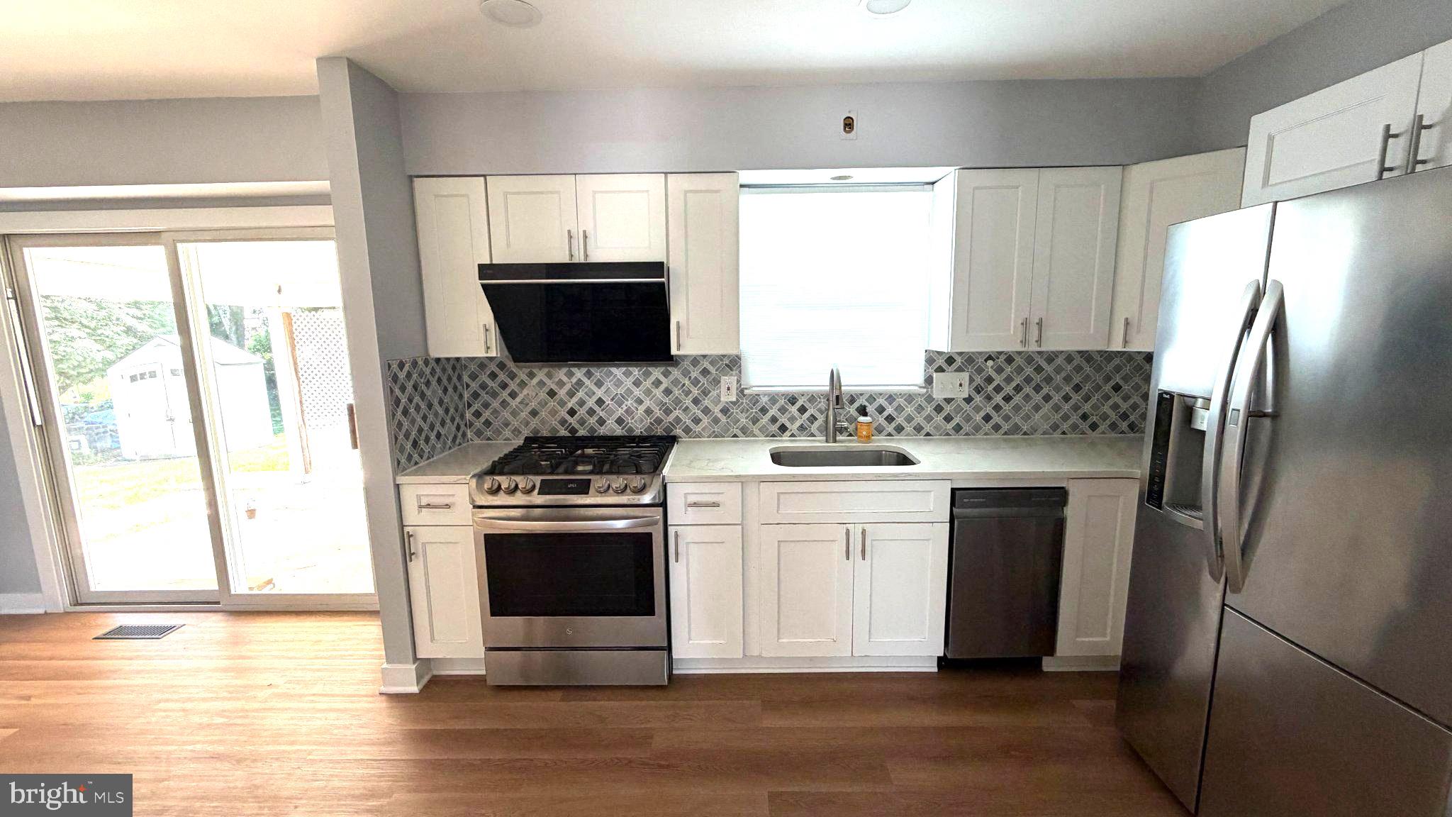 WOODBRIDGE VALLEY - Residential
