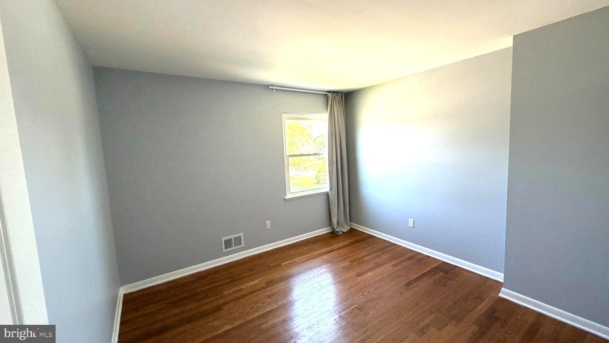 WOODBRIDGE VALLEY - Residential