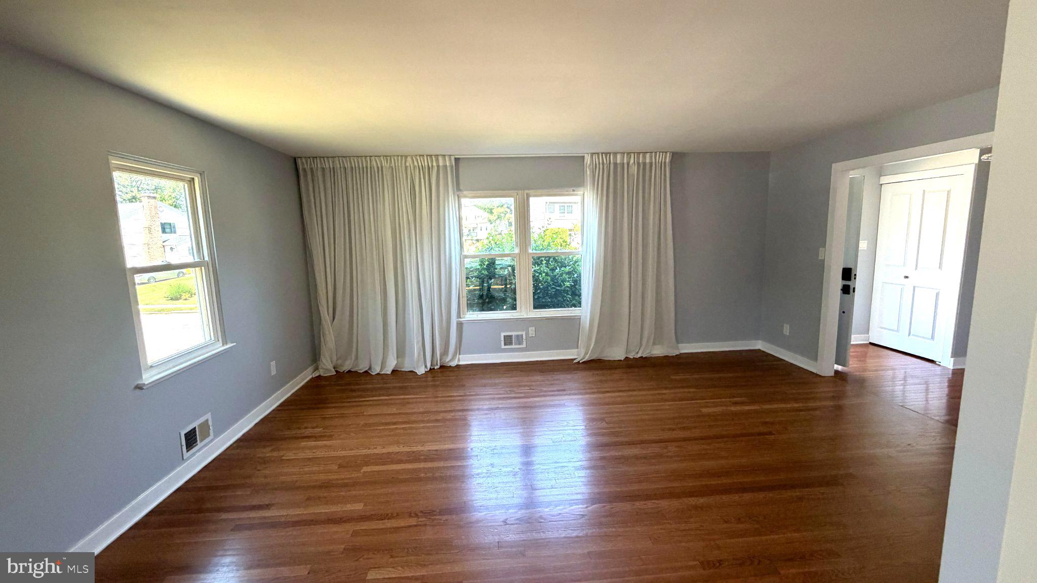 WOODBRIDGE VALLEY - Residential
