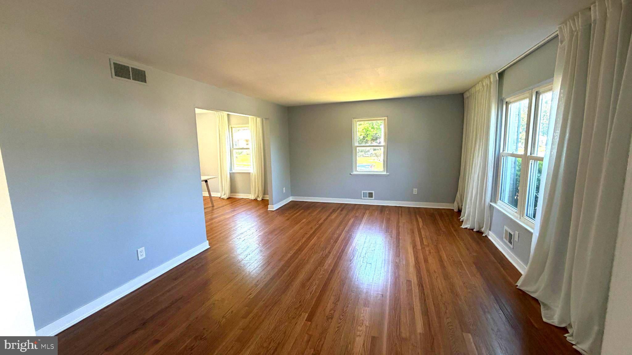 WOODBRIDGE VALLEY - Residential