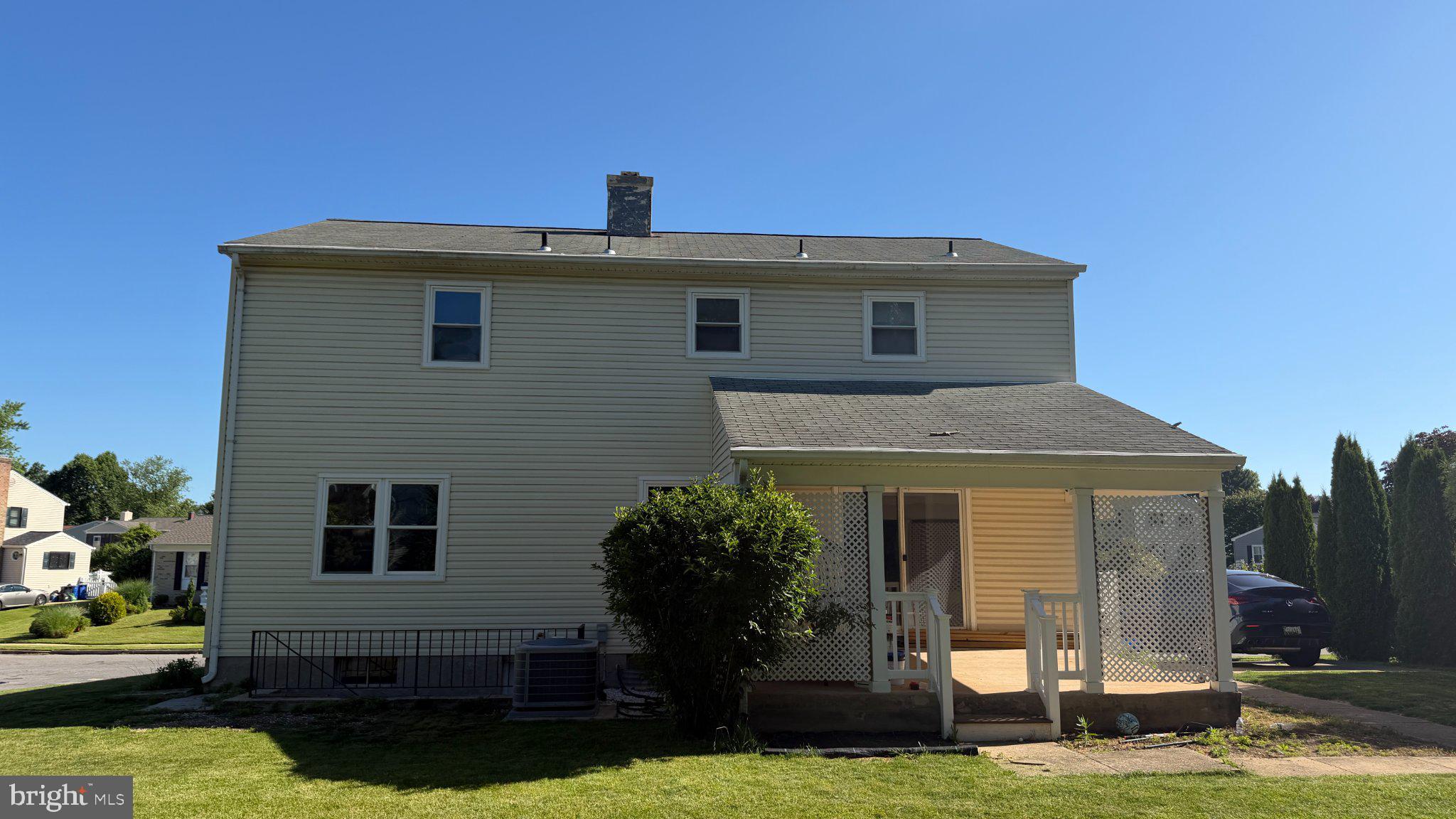 WOODBRIDGE VALLEY - Residential