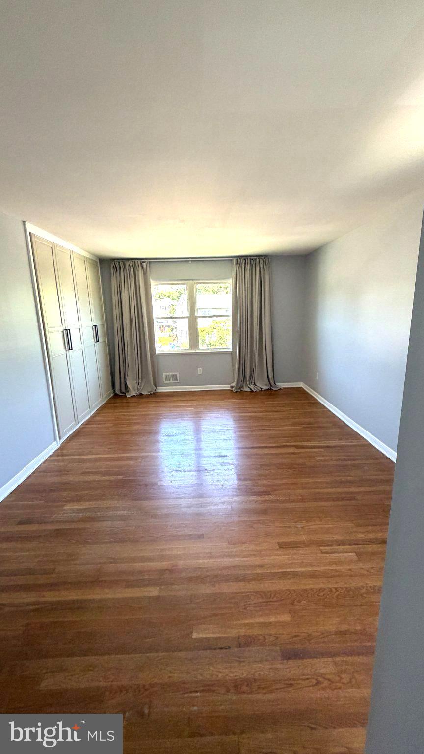 WOODBRIDGE VALLEY - Residential