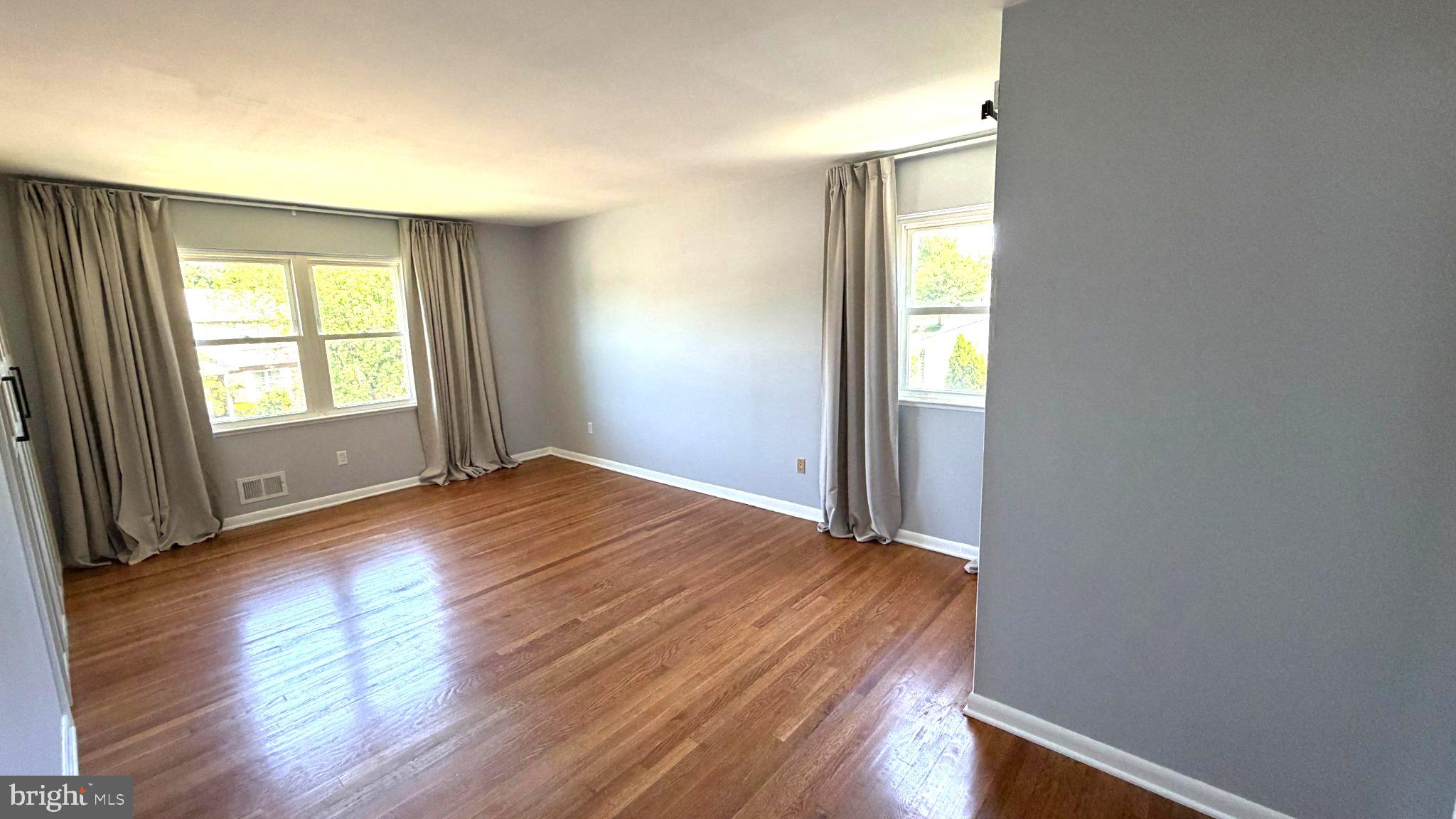 WOODBRIDGE VALLEY - Residential