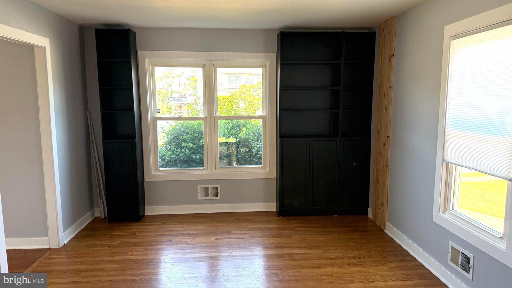WOODBRIDGE VALLEY - Residential