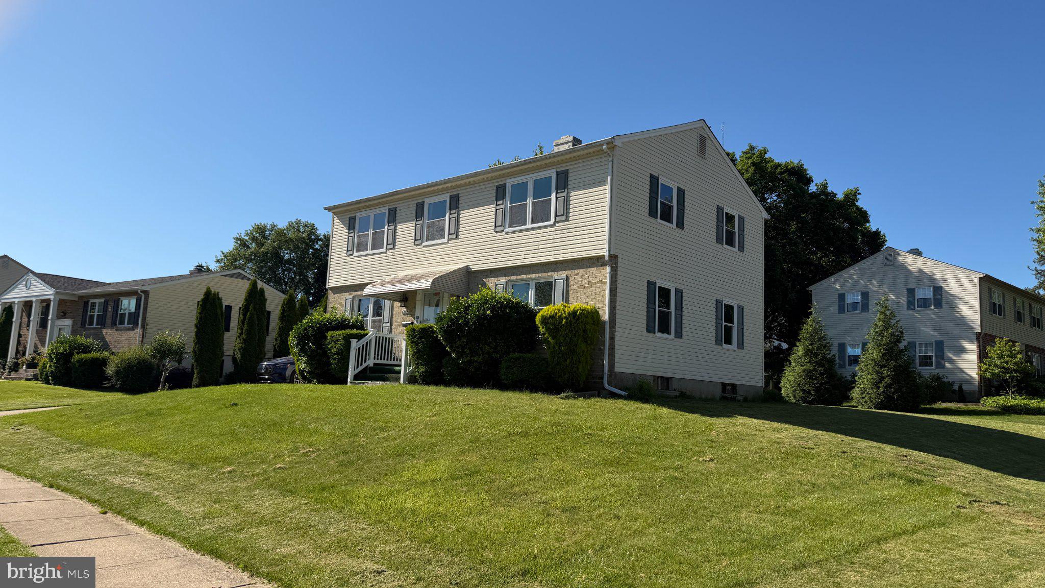WOODBRIDGE VALLEY - Residential