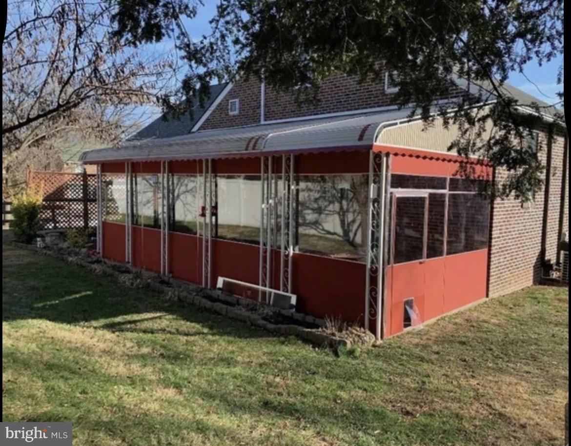 FOX CHASE - Residential