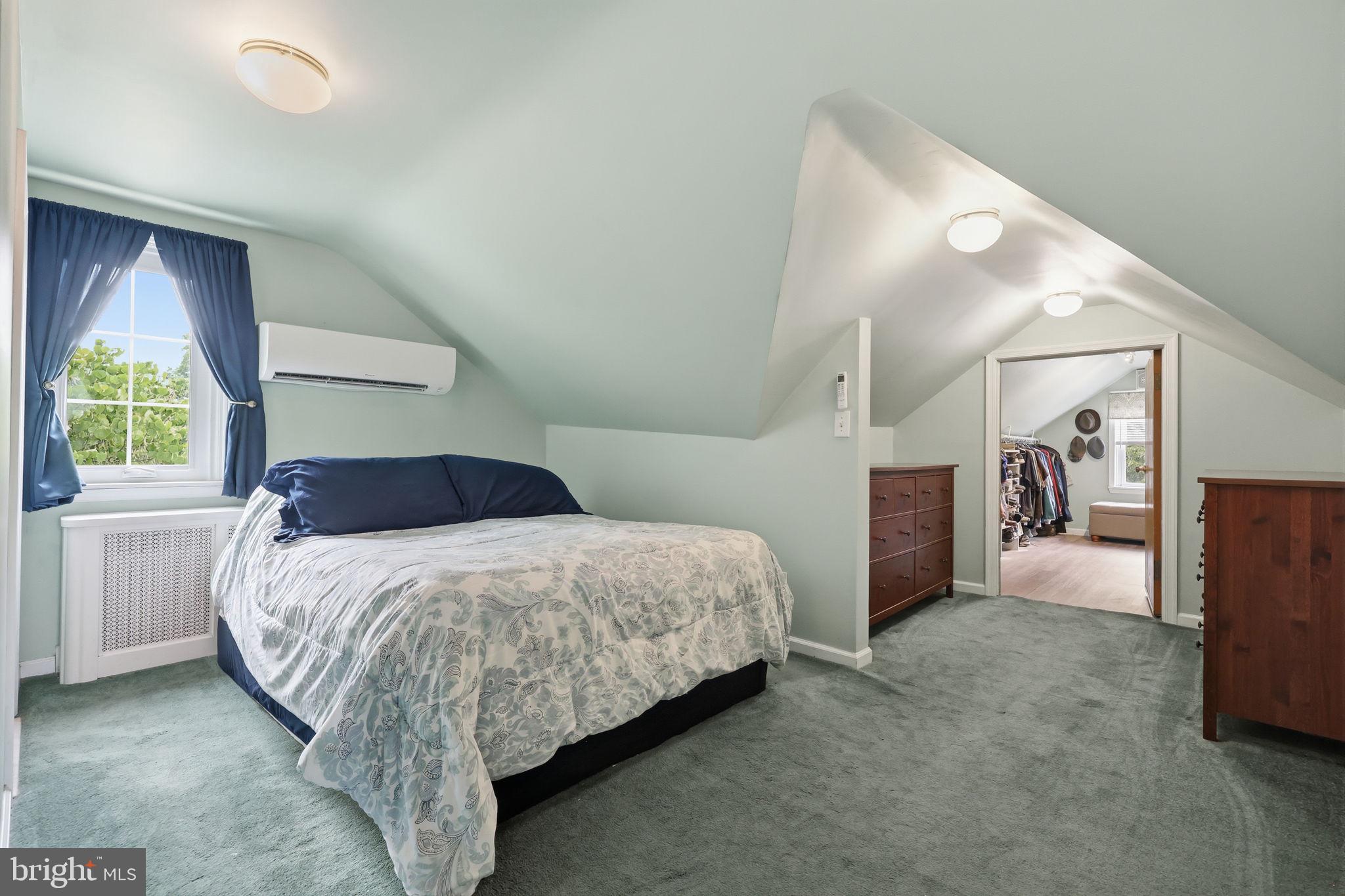 FOX CHASE - Residential