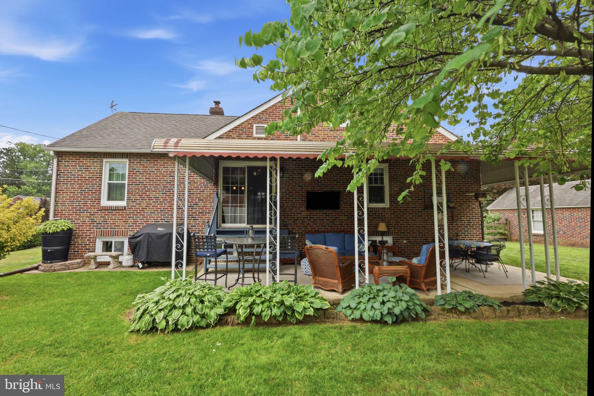 FOX CHASE - Residential