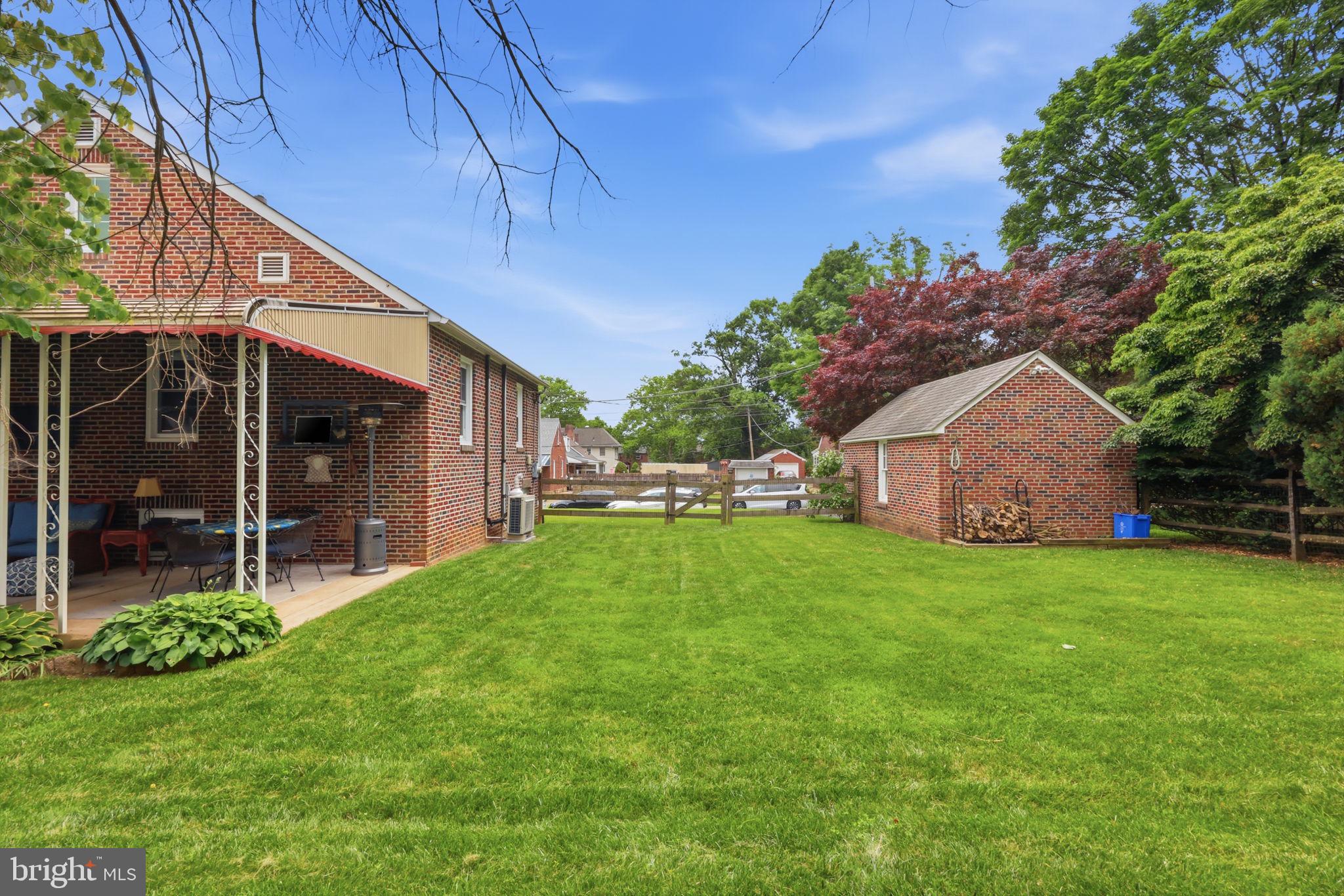 FOX CHASE - Residential