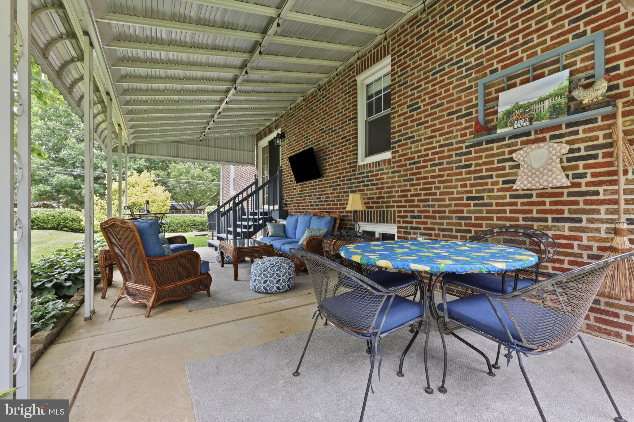 FOX CHASE - Residential